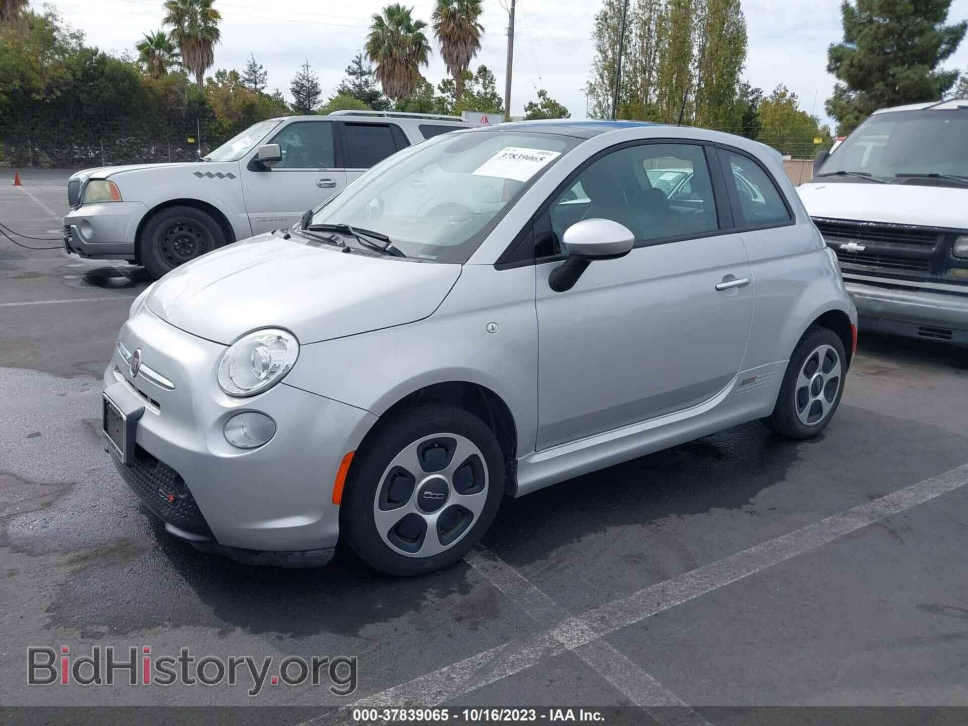 2014 FIAT 500E - VIN: 3C3CFFGE2ET245039 - Фото 2