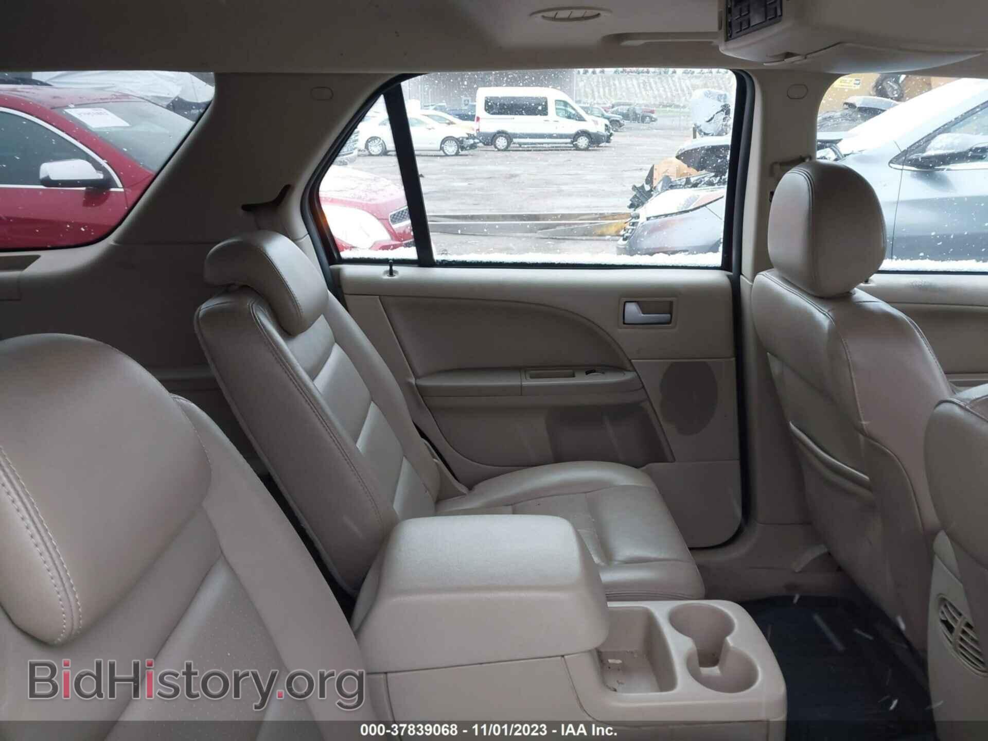 2007 FORD FREESTYLE - VIN: 1FMDK06157GA29504 - Фото 8