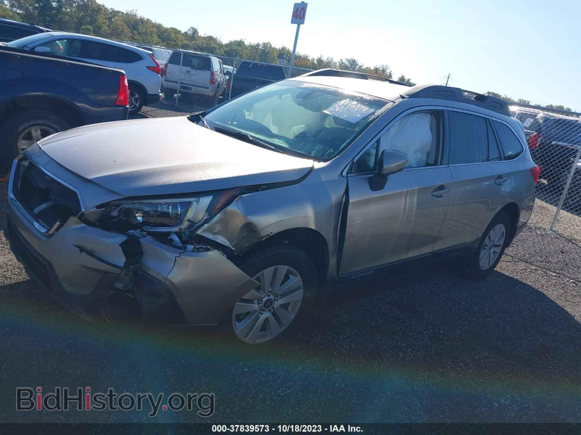 2018 SUBARU OUTBACK - VIN: 4S4BSAFC8J3394904 - Фото 2