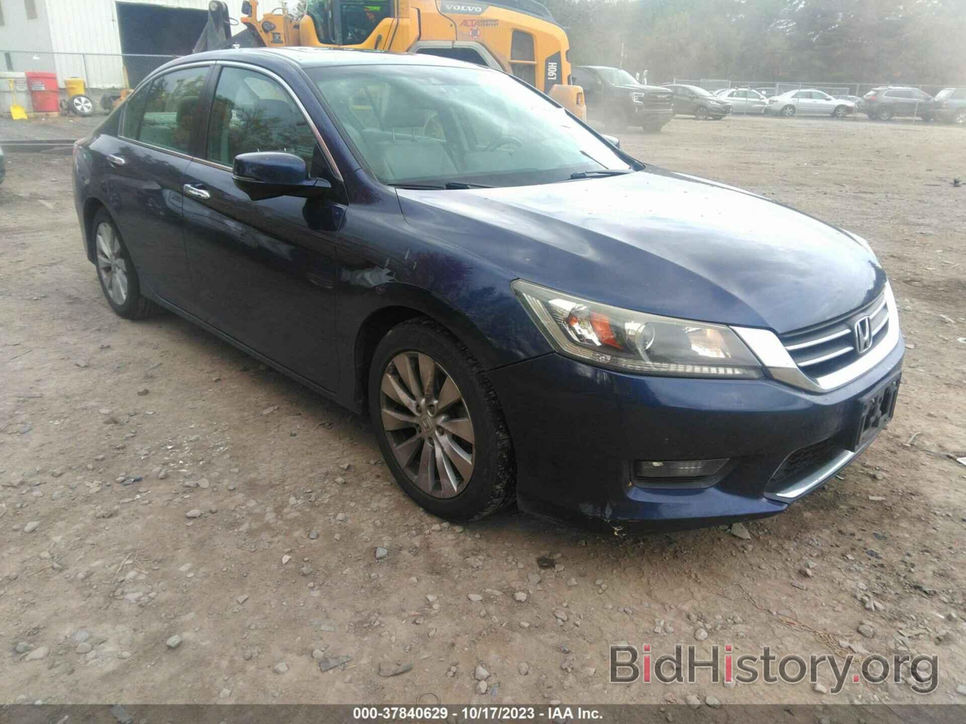 Photo 1HGCR2F87FA099996 - HONDA ACCORD SEDAN 2015