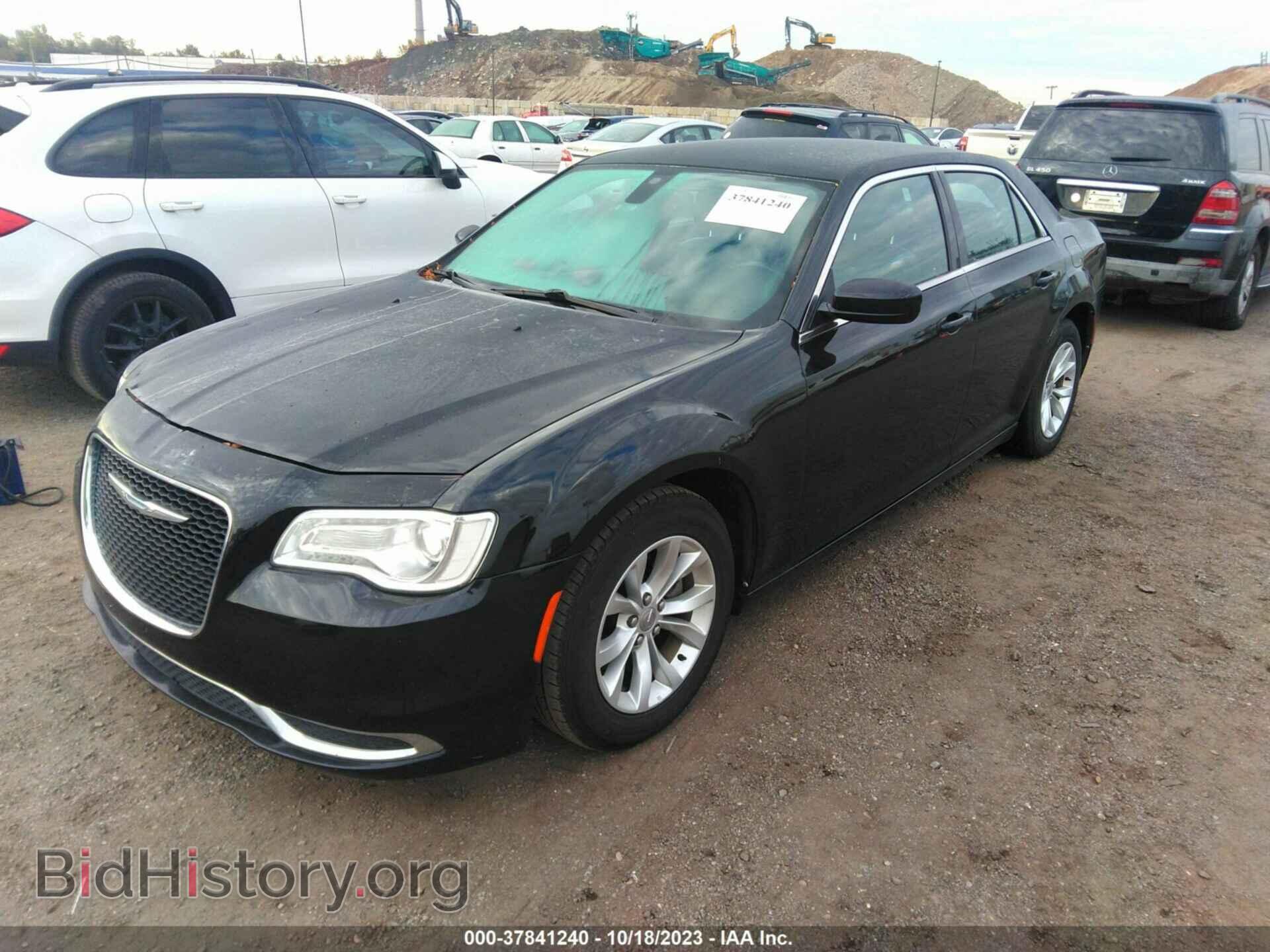 2015 CHRYSLER 300 - VIN: 2C3CCAAG7FH792081 - Фото 2