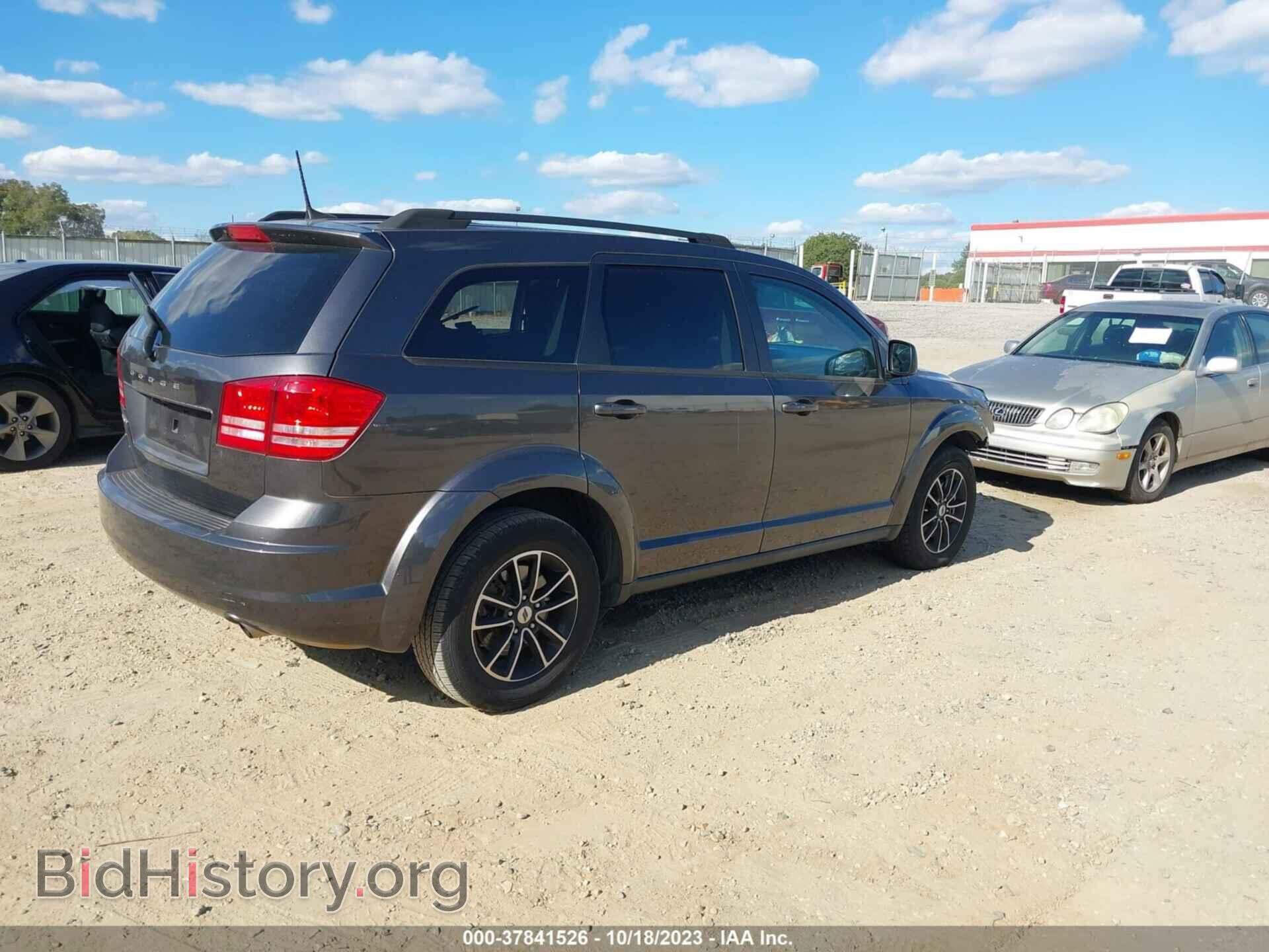2018 DODGE JOURNEY - VIN: 3C4PDCAB8JT447460 - Фото 4