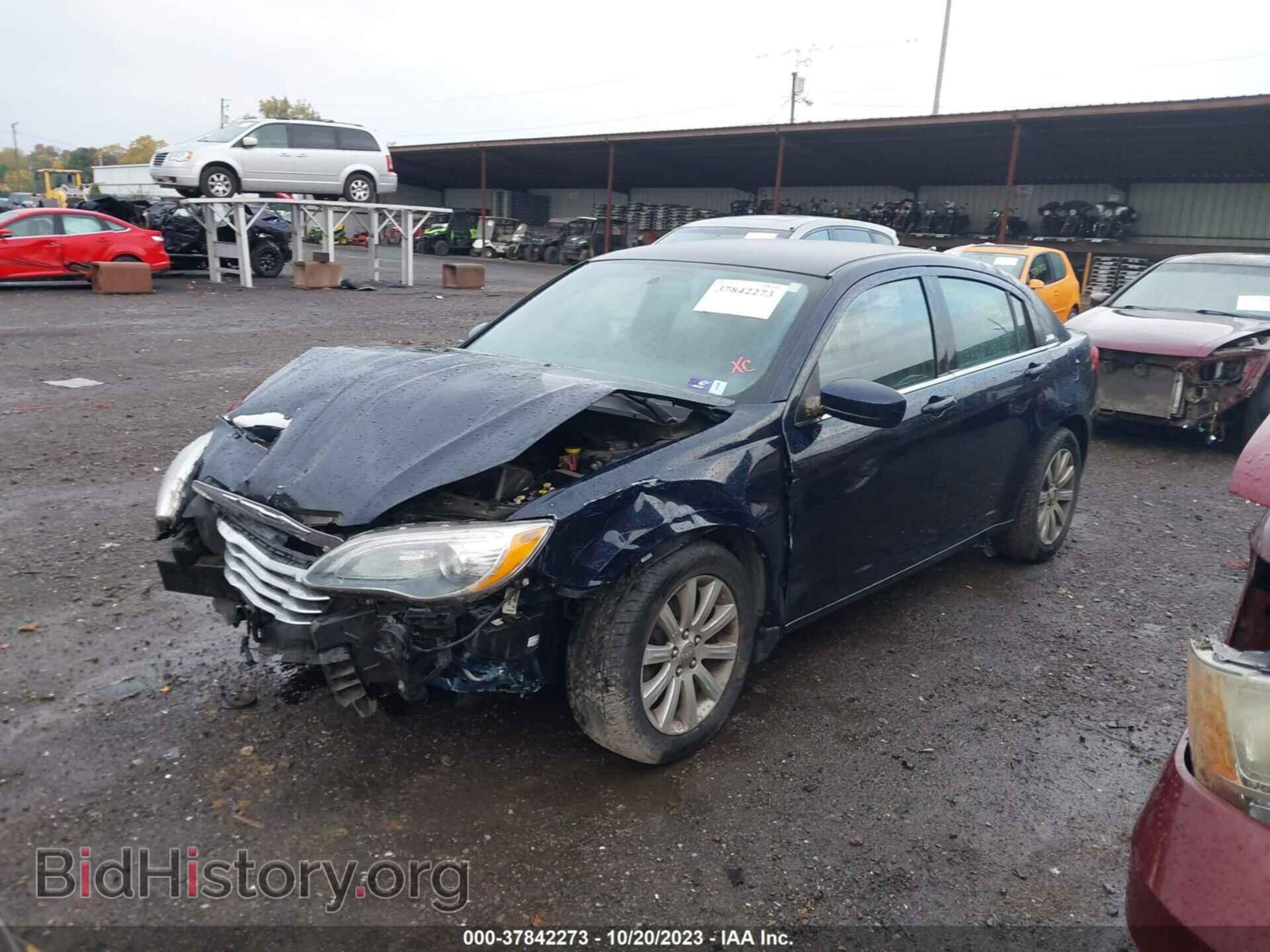 2013 CHRYSLER 200 - VIN: 1C3CCBBB6DN744505 - Photo 2