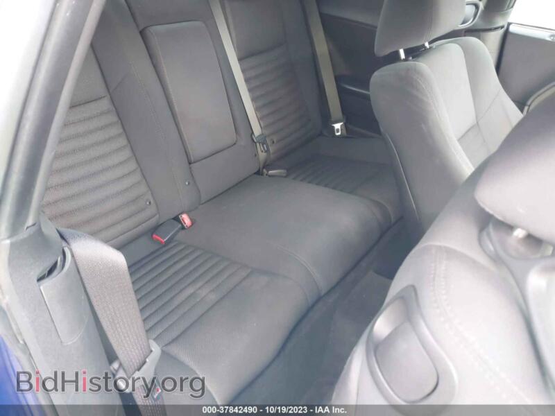 2012 Dodge CHALLENGER (VIN 2C3CDYAG5CH239074) — photo 8 of 16