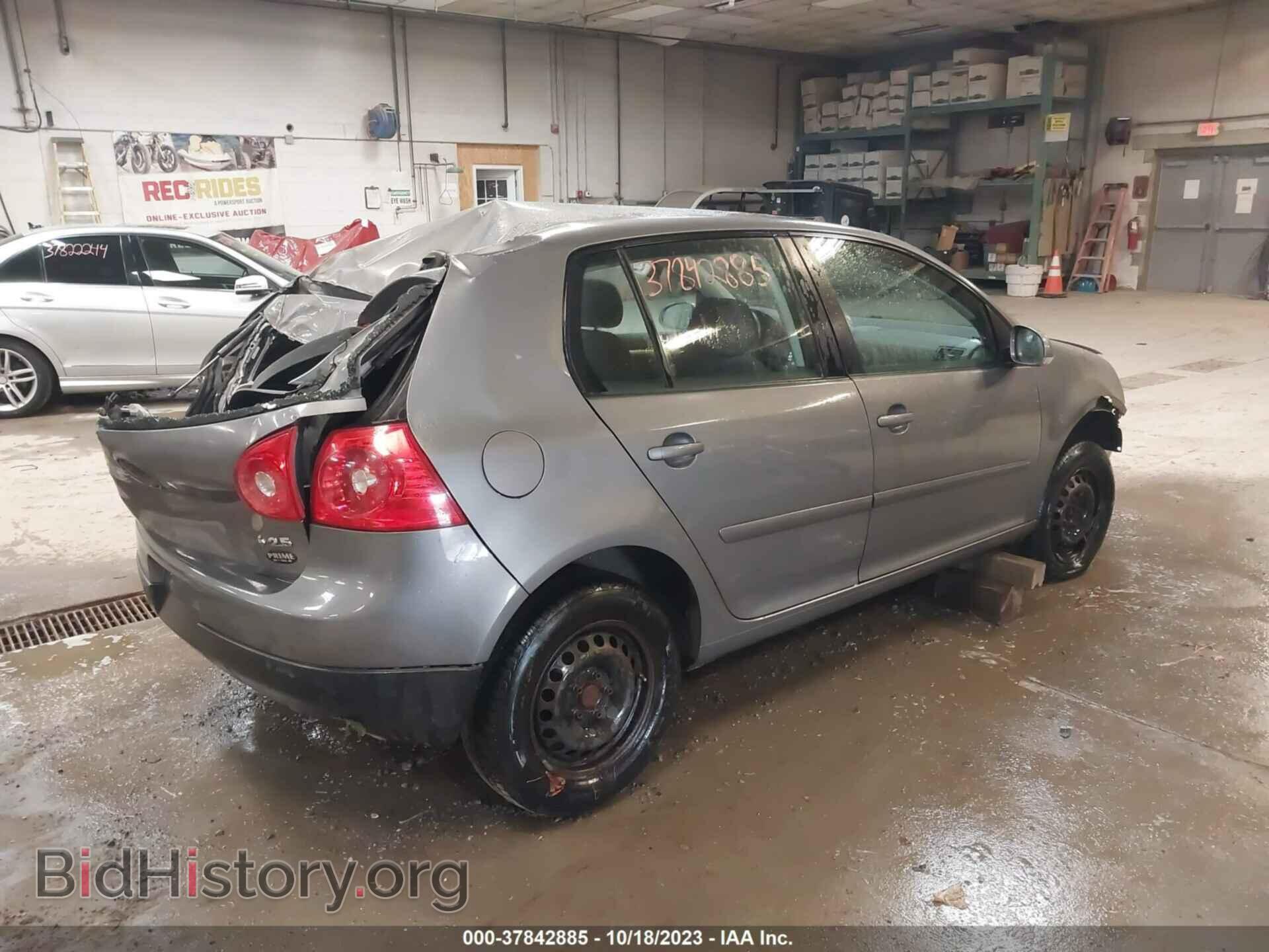 2008 VOLKSWAGEN RABBIT - VIN: WVWDB71K88W304500 - Фото 4