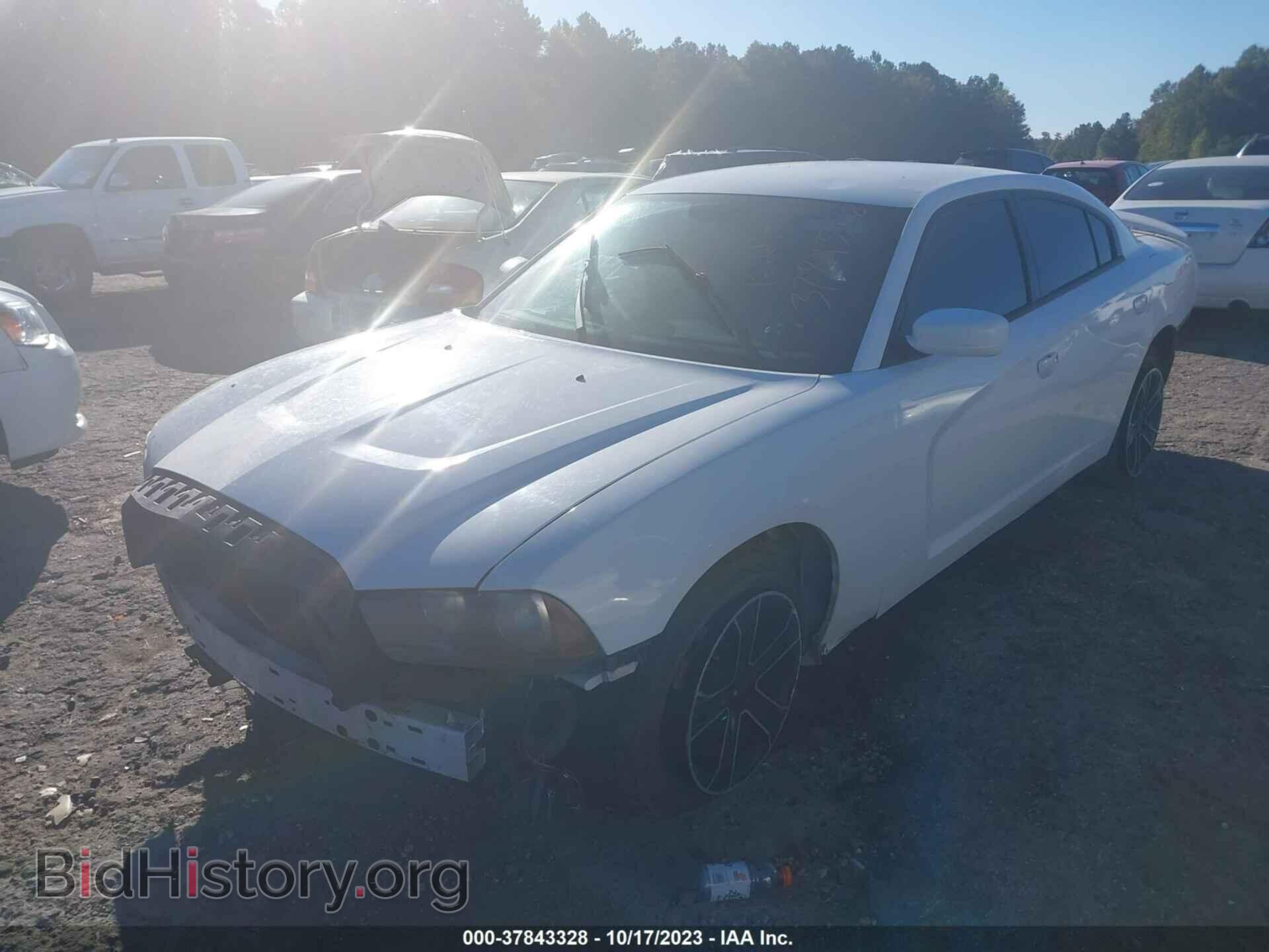 2011 DODGE CHARGER - VIN: 2B3CL3CG6BH606868 - Фото 2