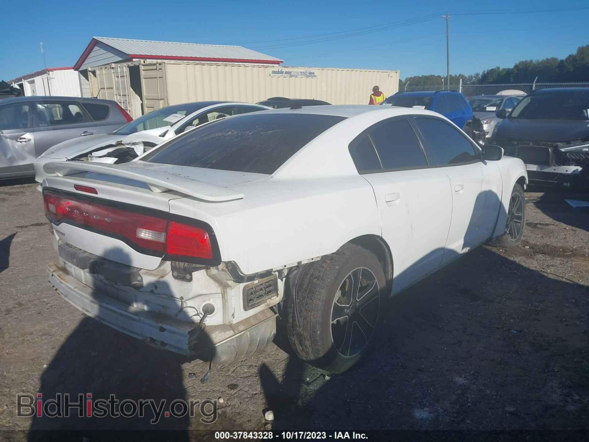 2011 DODGE CHARGER - VIN: 2B3CL3CG6BH606868 - Фото 4