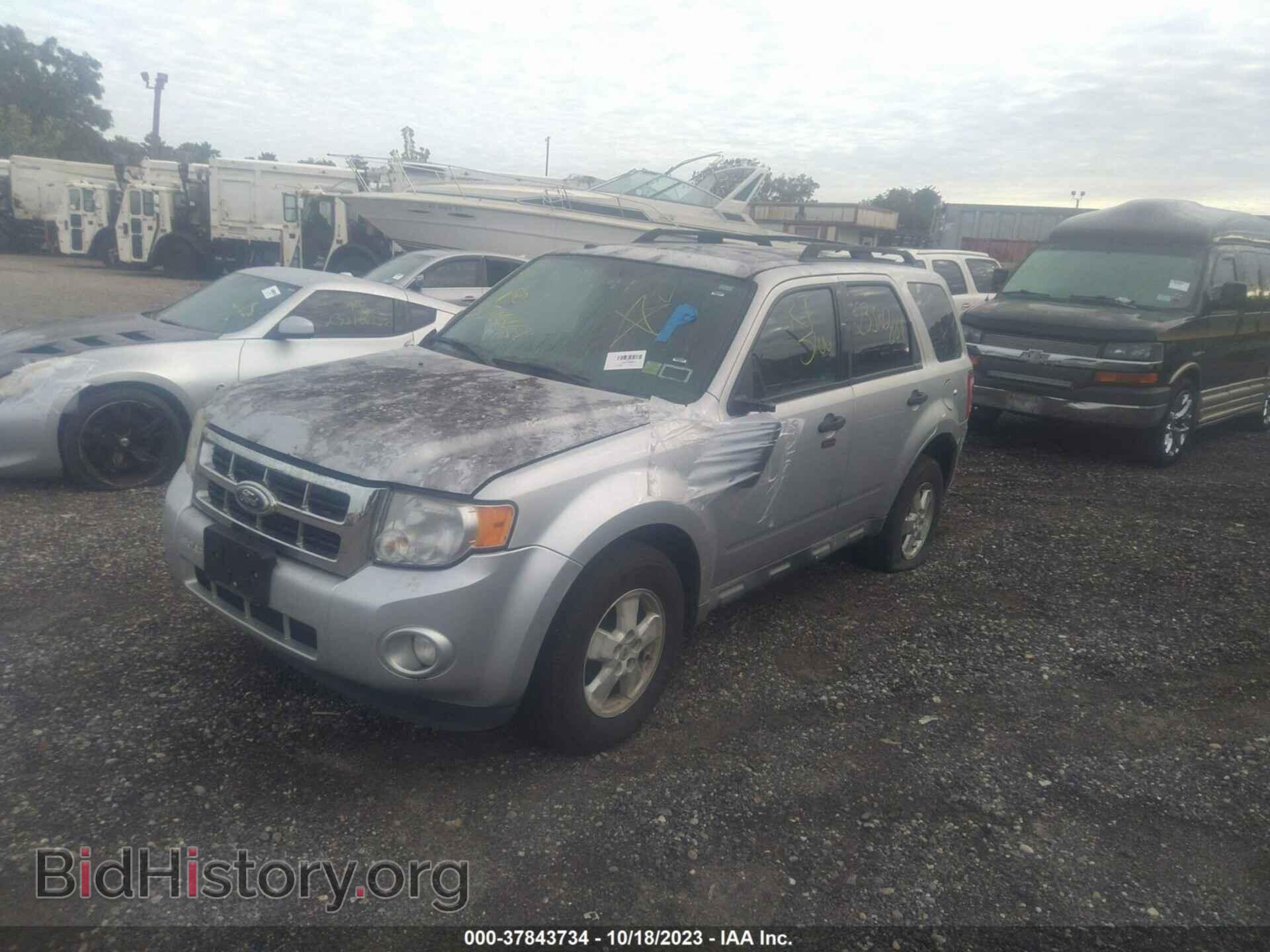 2010 FORD ESCAPE - VIN: 1FMCU0D76AKB93815 - Фото 2