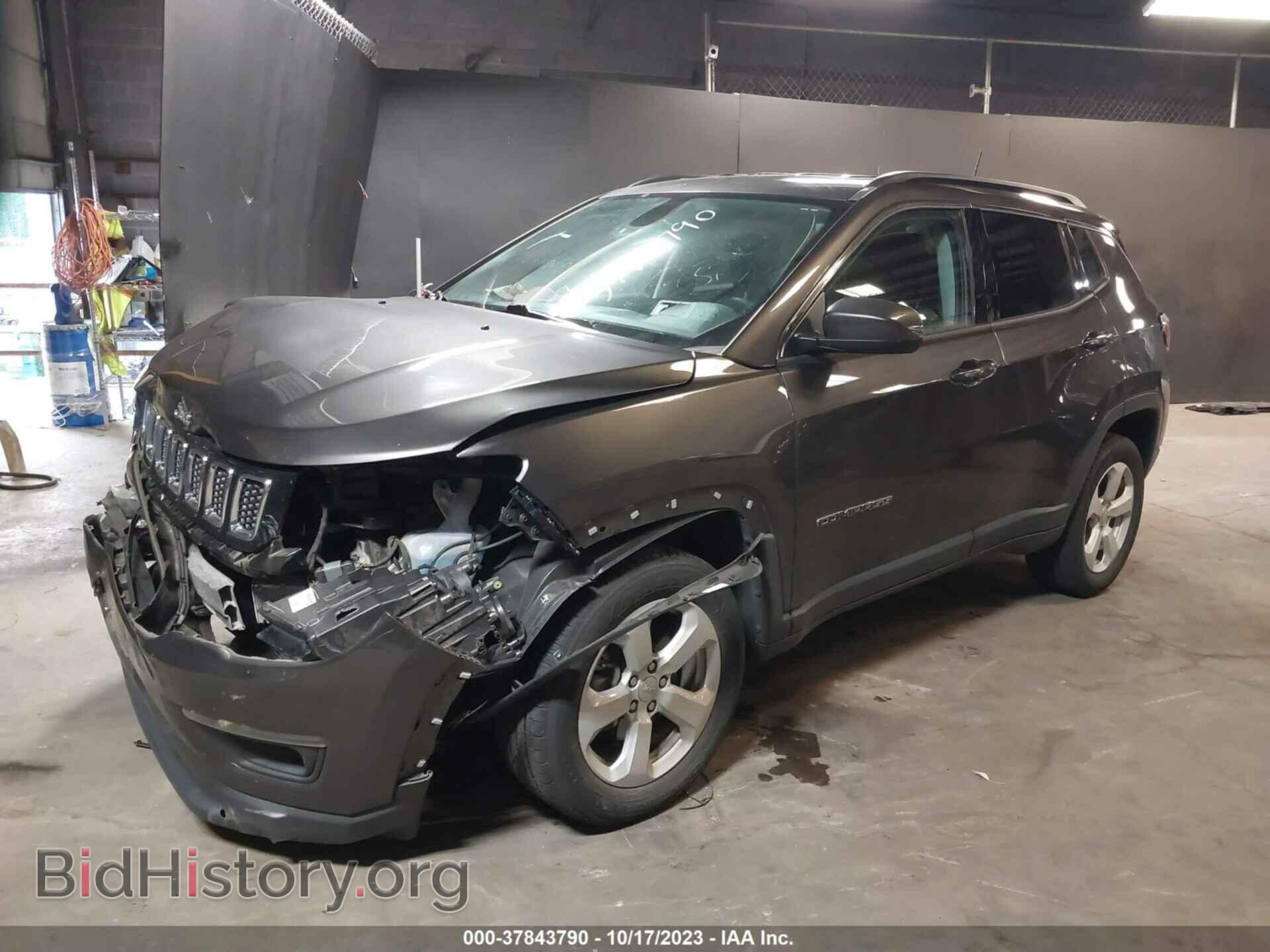 2019 JEEP COMPASS - VIN: 3C4NJDBB7KT651849 - Photo 2