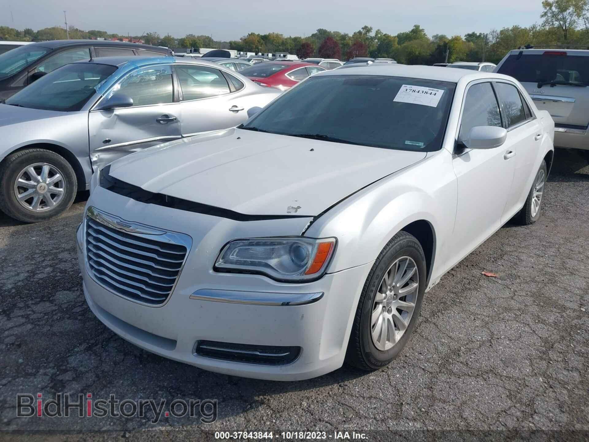 2012 CHRYSLER 300 - VIN: 2C3CCAAG9CH195364 - Фото 2