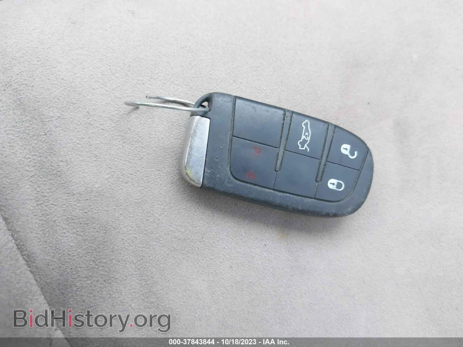 2012 CHRYSLER 300 - VIN: 2C3CCAAG9CH195364 - Фото 11