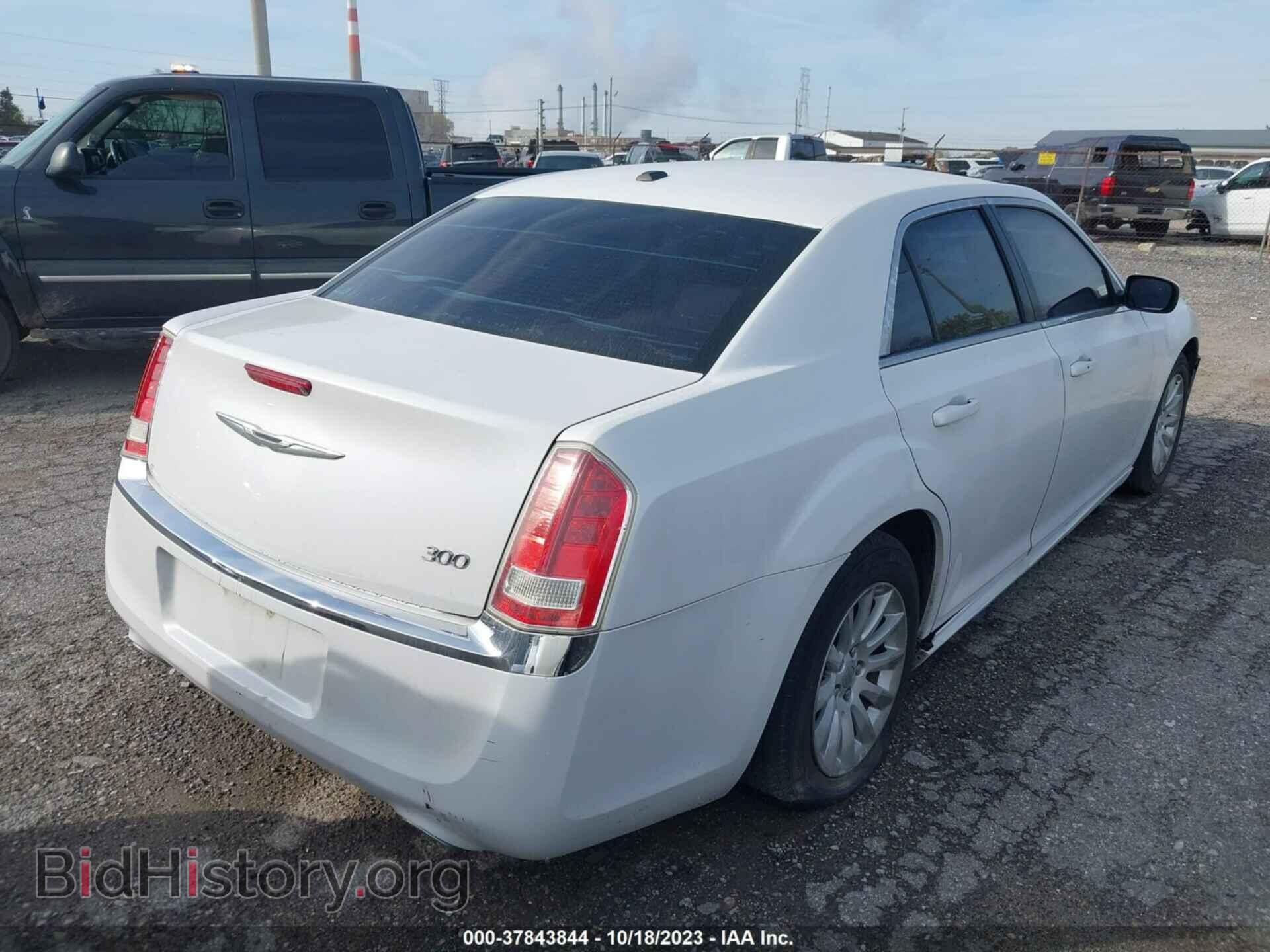2012 CHRYSLER 300 - VIN: 2C3CCAAG9CH195364 - Фото 4