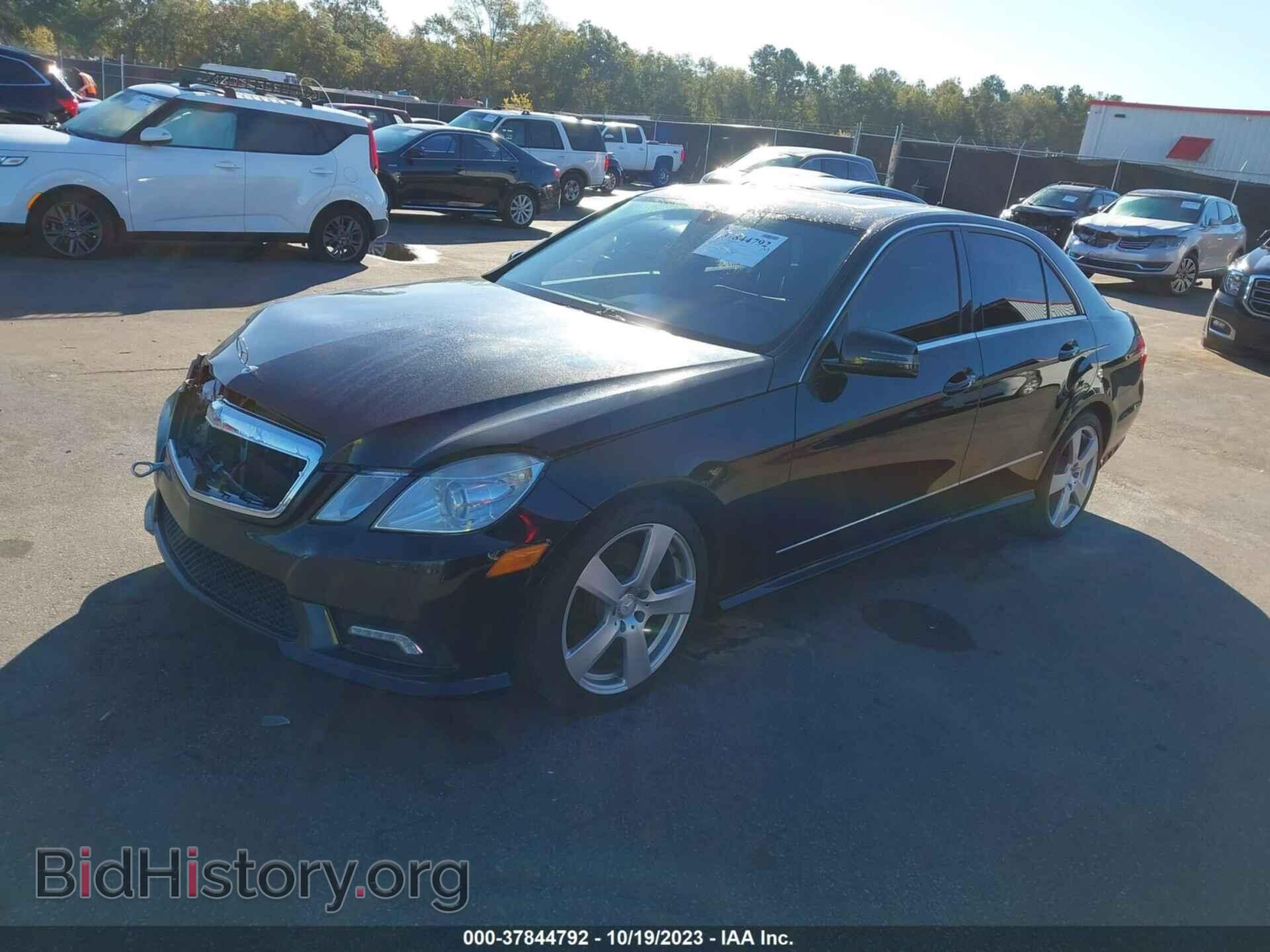2011 MERCEDES-BENZ E-CLASS - VIN: WDDHF8HBXBA448707 - Фото 2