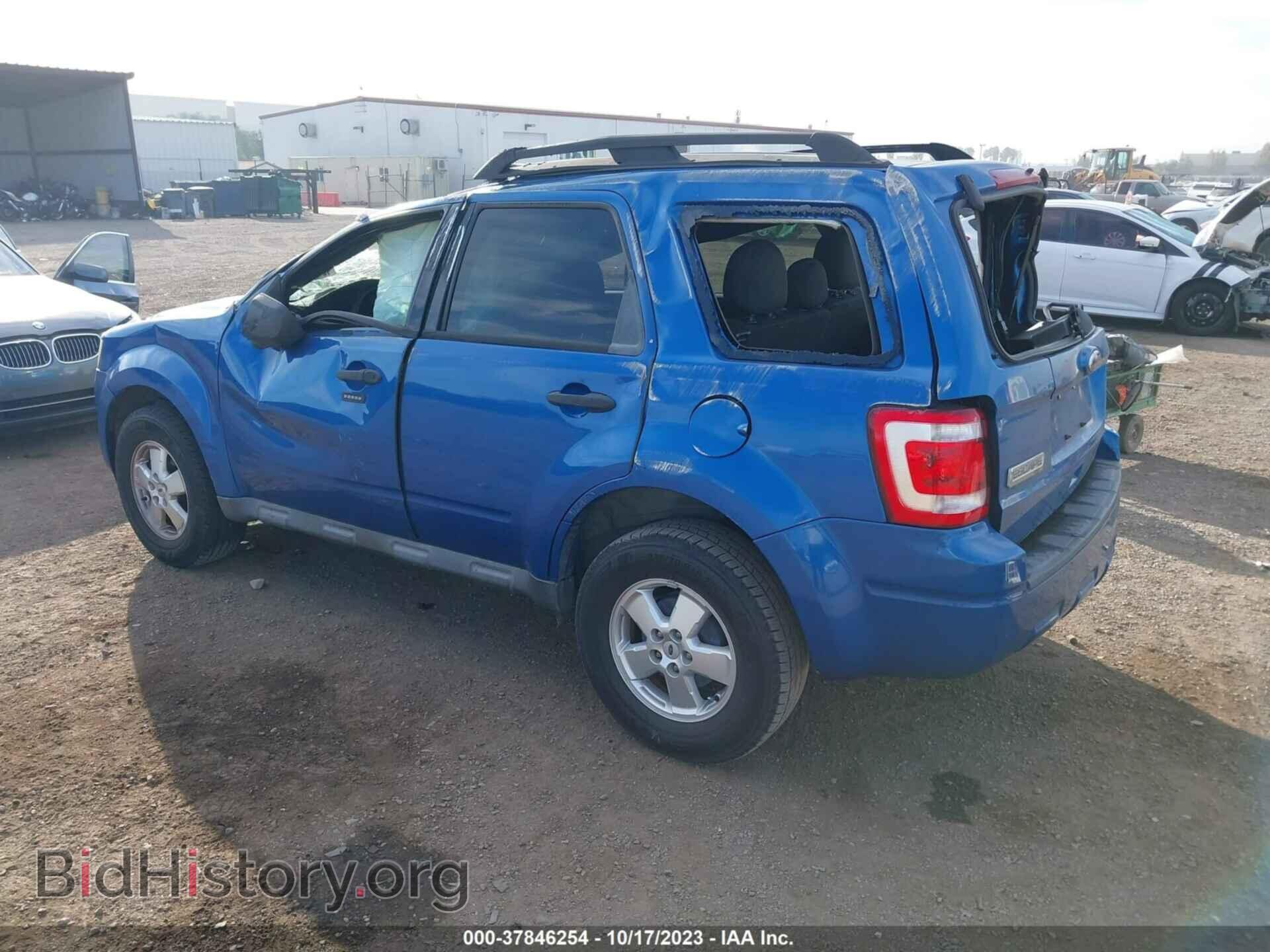 2011 FORD ESCAPE - VIN: 1FMCU0D74BKA74632 - Фото 3