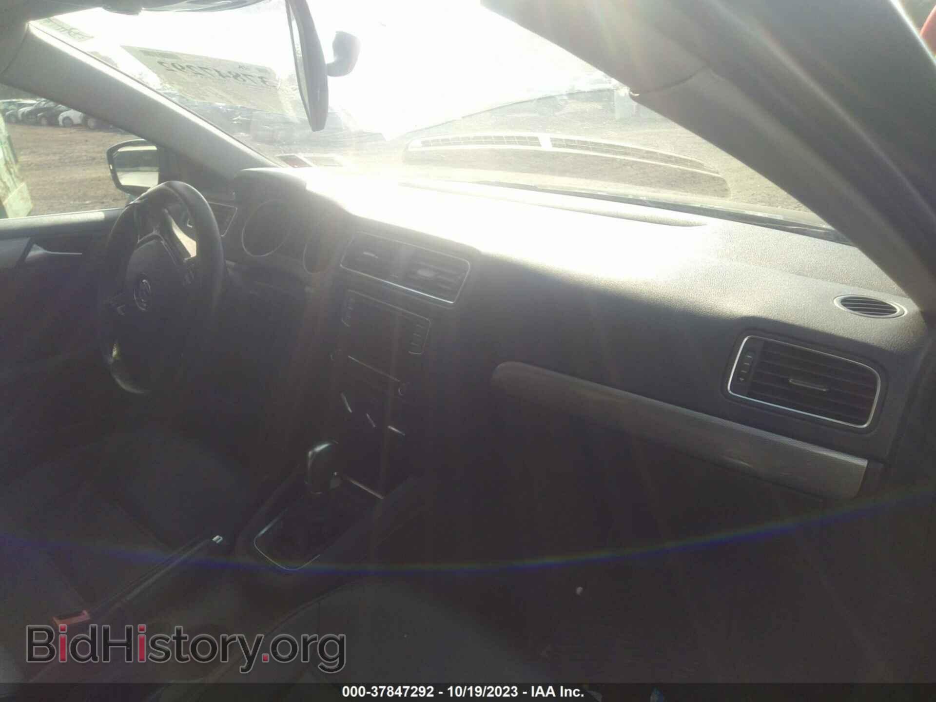 2017 VOLKSWAGEN JETTA - VIN: 3VWDB7AJ1HM386395 - Фото 5