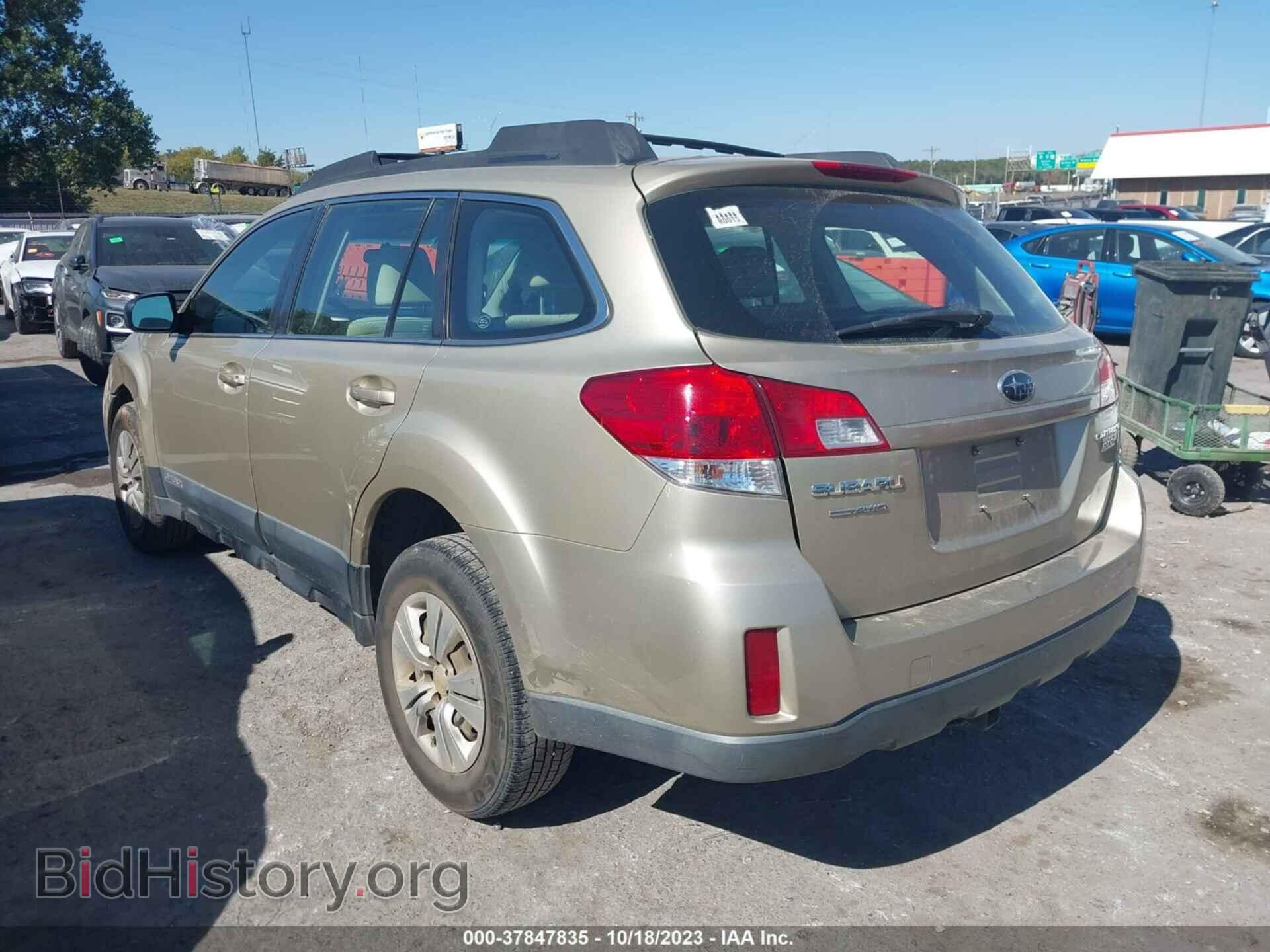 2010 SUBARU OUTBACK - VIN: 4S4BRBAC8A1353435 - Photo 3