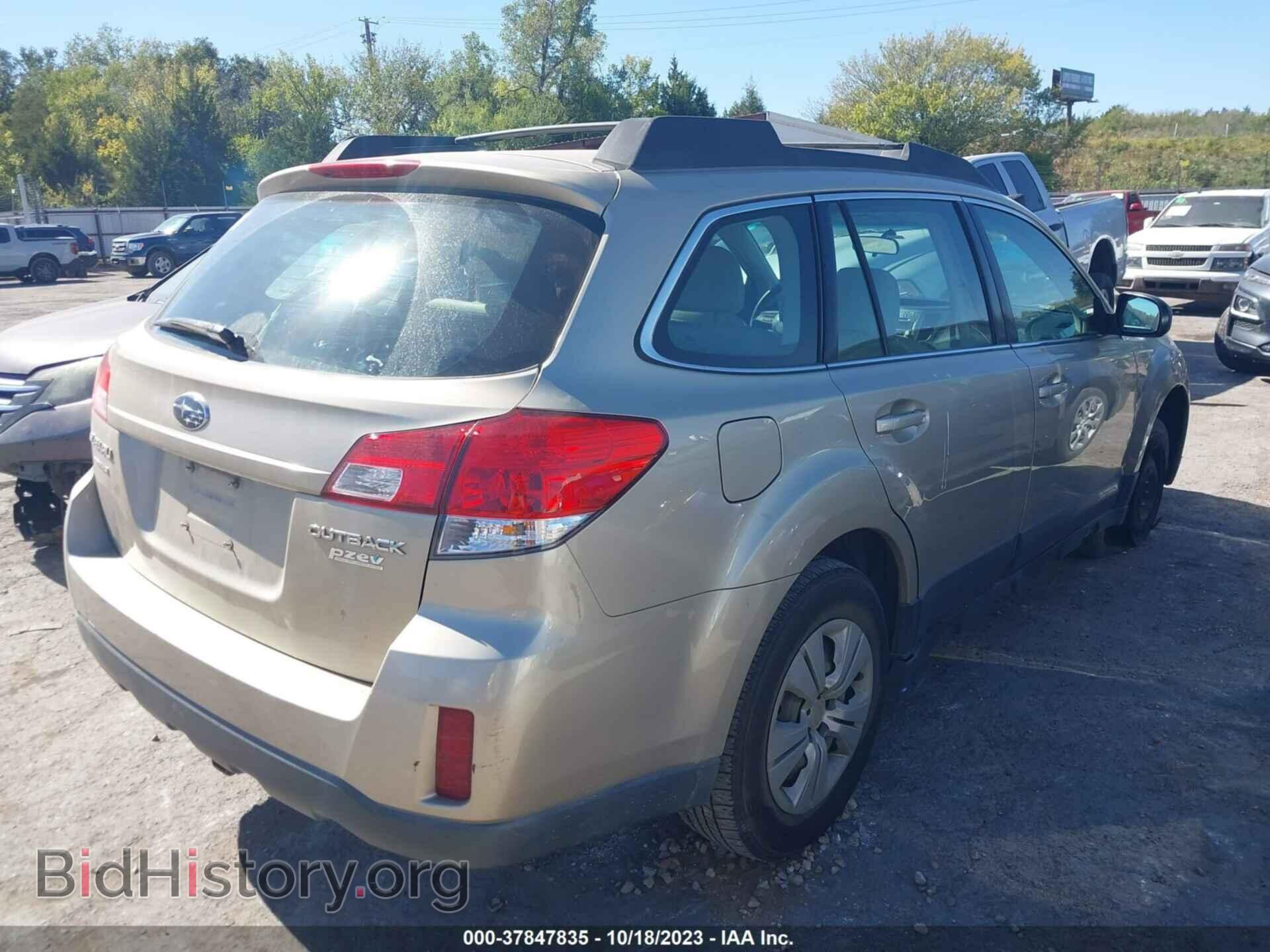 2010 SUBARU OUTBACK - VIN: 4S4BRBAC8A1353435 - Photo 4
