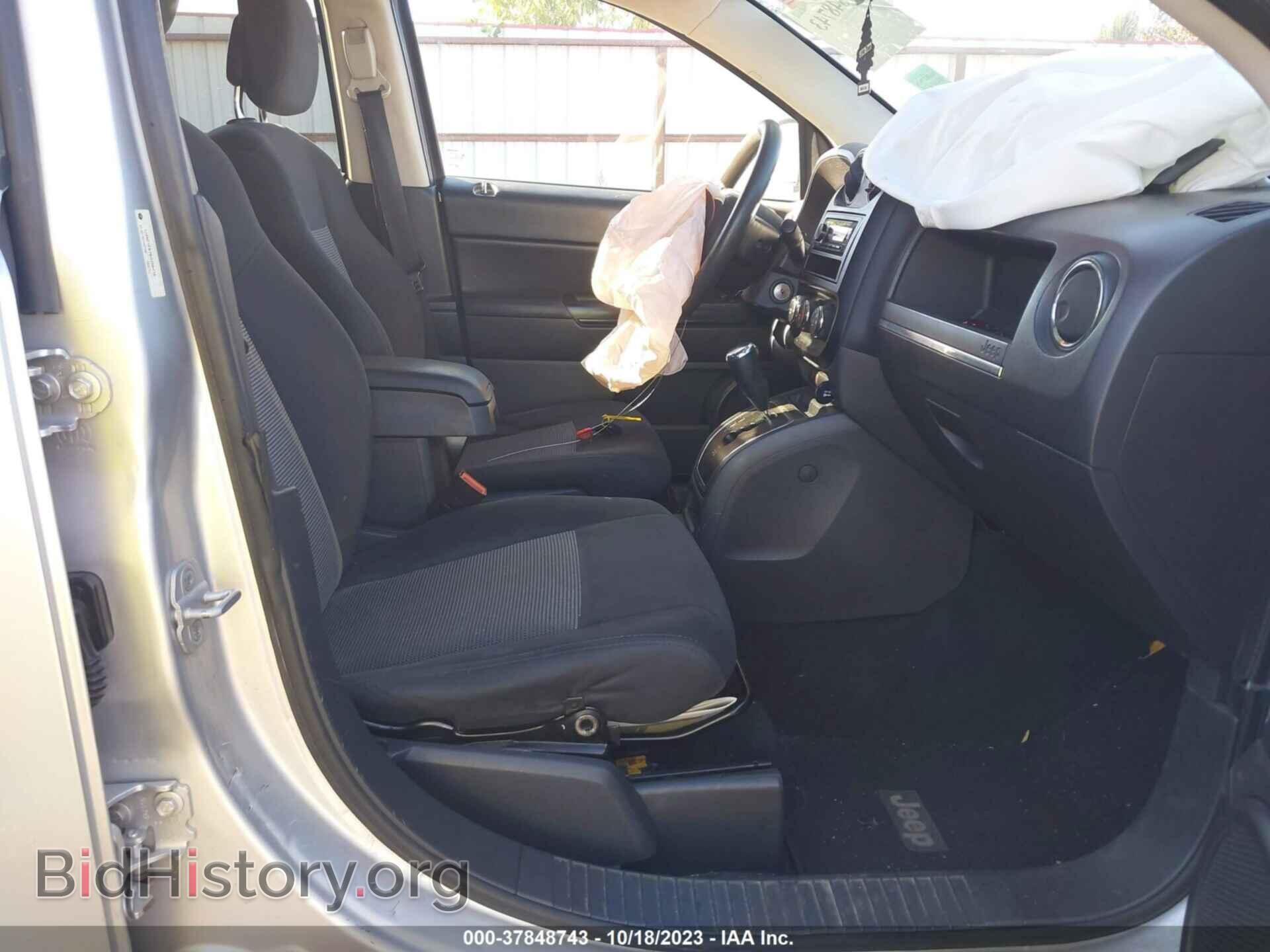 2011 JEEP COMPASS - VIN: 1J4NF1FB7BD259416 - Photo 5