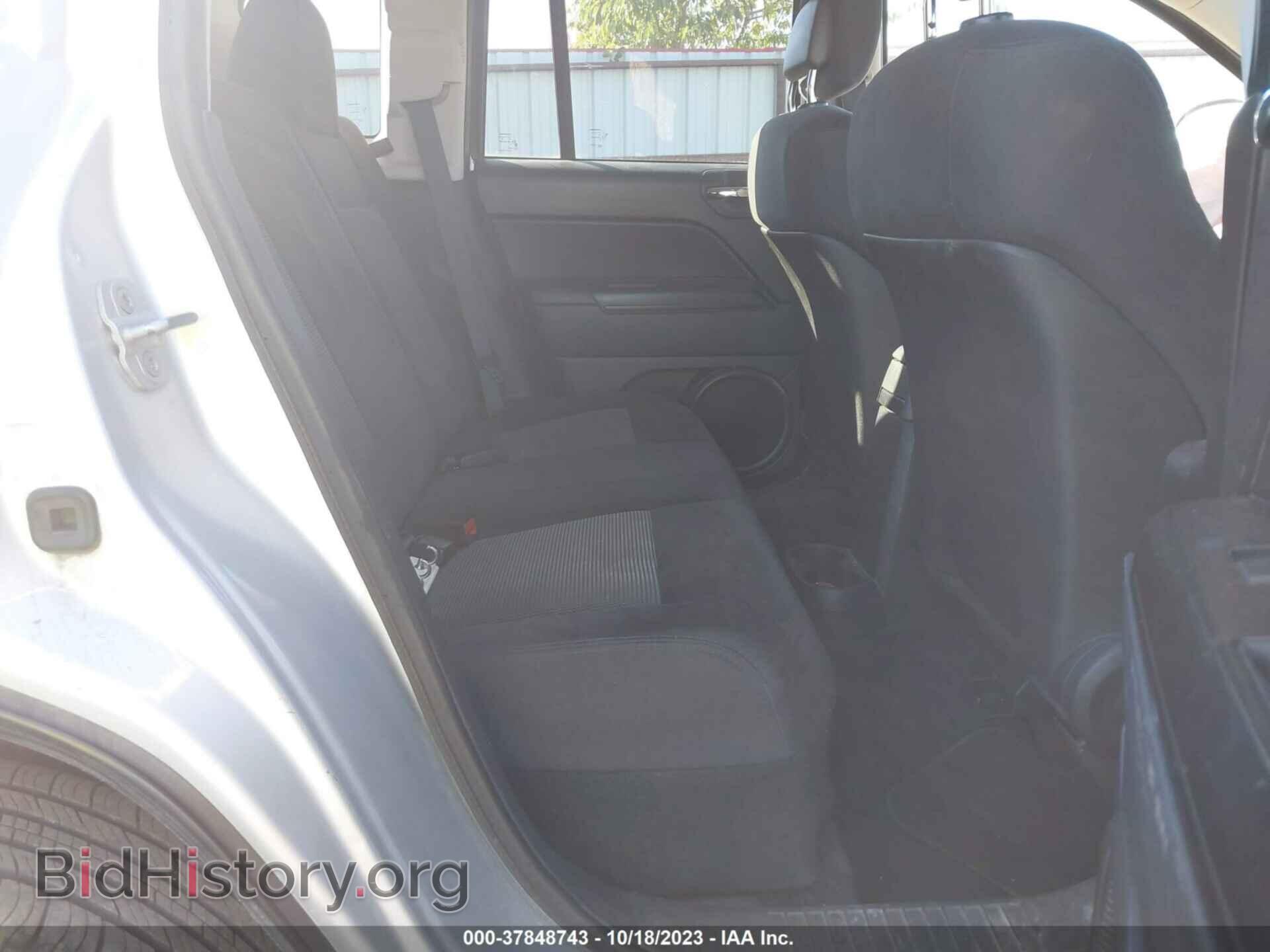 2011 JEEP COMPASS - VIN: 1J4NF1FB7BD259416 - Photo 8