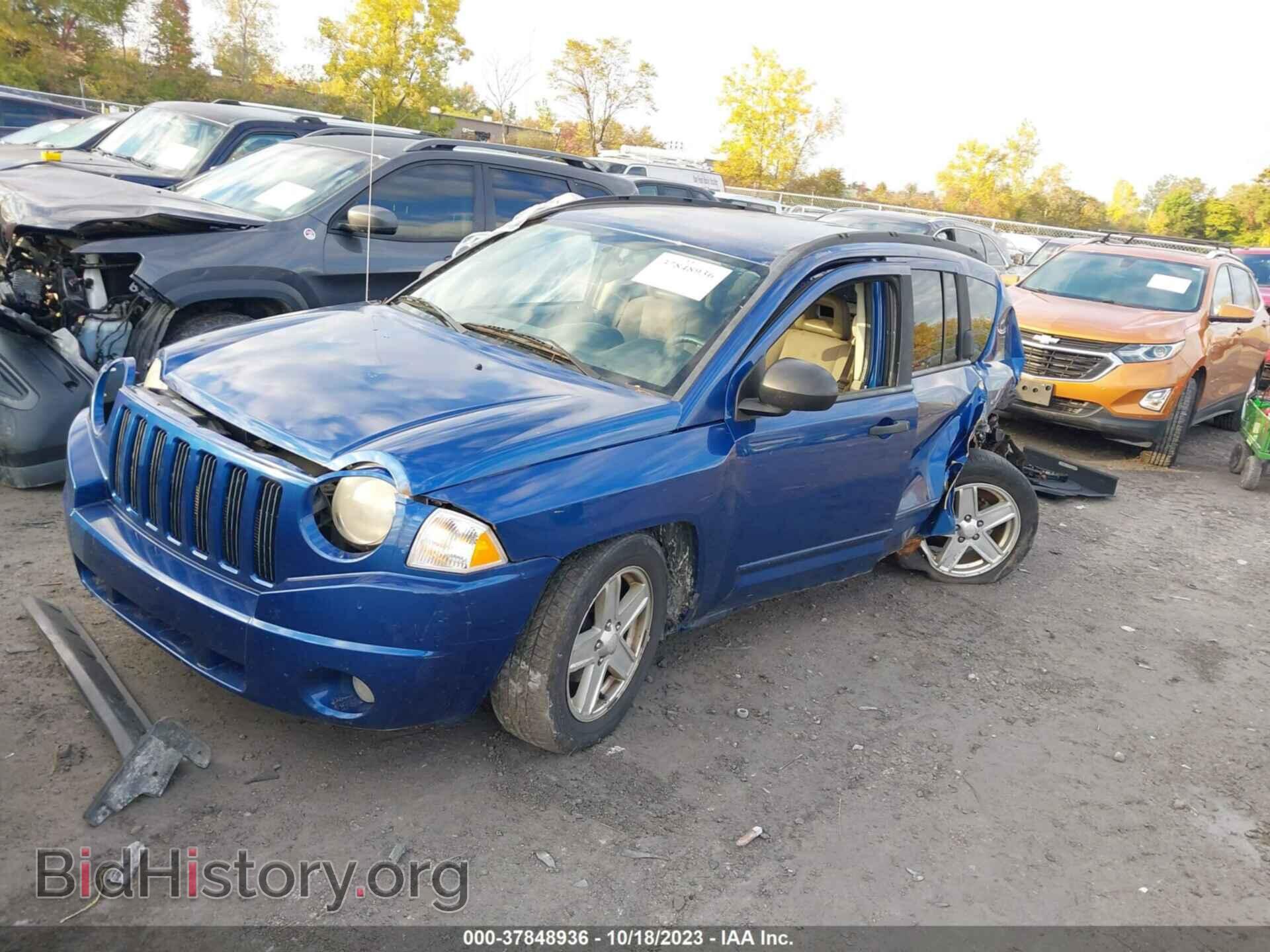 2009 JEEP COMPASS - VIN: 1J4FF47B29D218674 - Фото 2