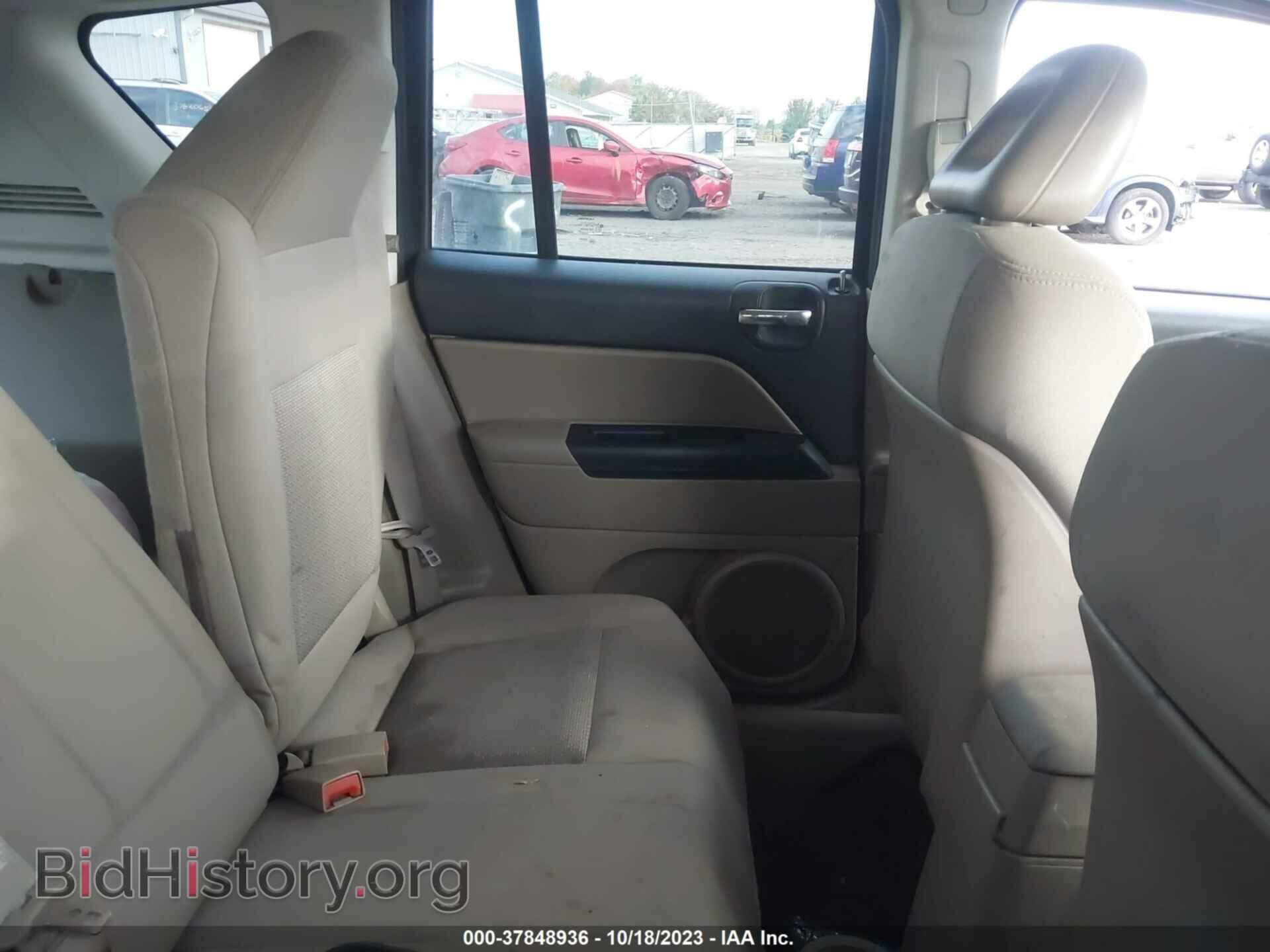 2009 JEEP COMPASS - VIN: 1J4FF47B29D218674 - Фото 8