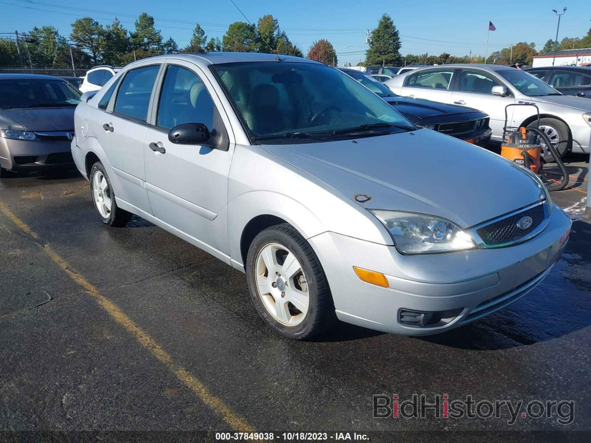 Photo 1FAFP34N47W194168 - FORD FOCUS 2007