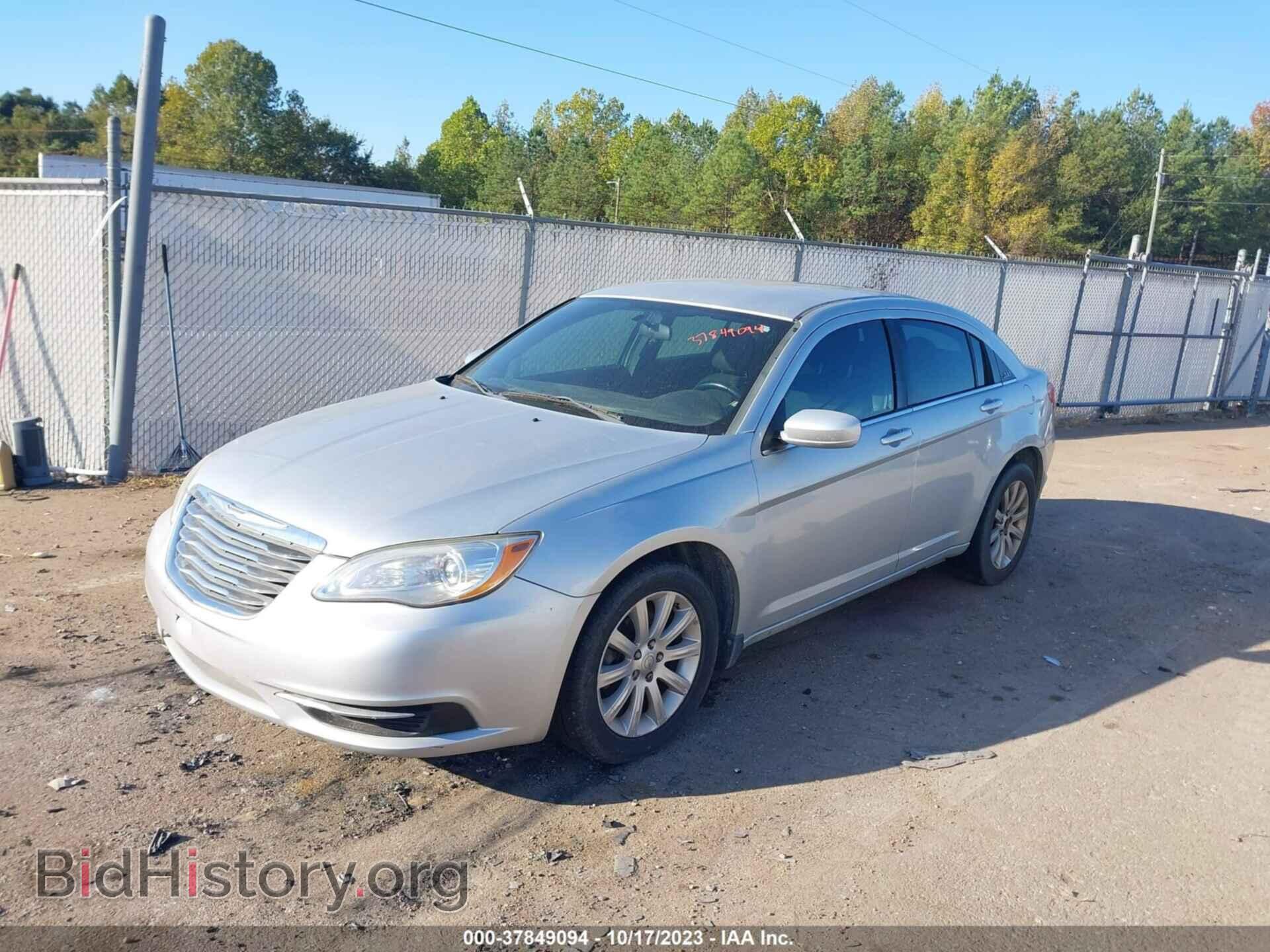 2012 CHRYSLER 200 - VIN: 1C3CCBBB1CN135305 - Фото 2