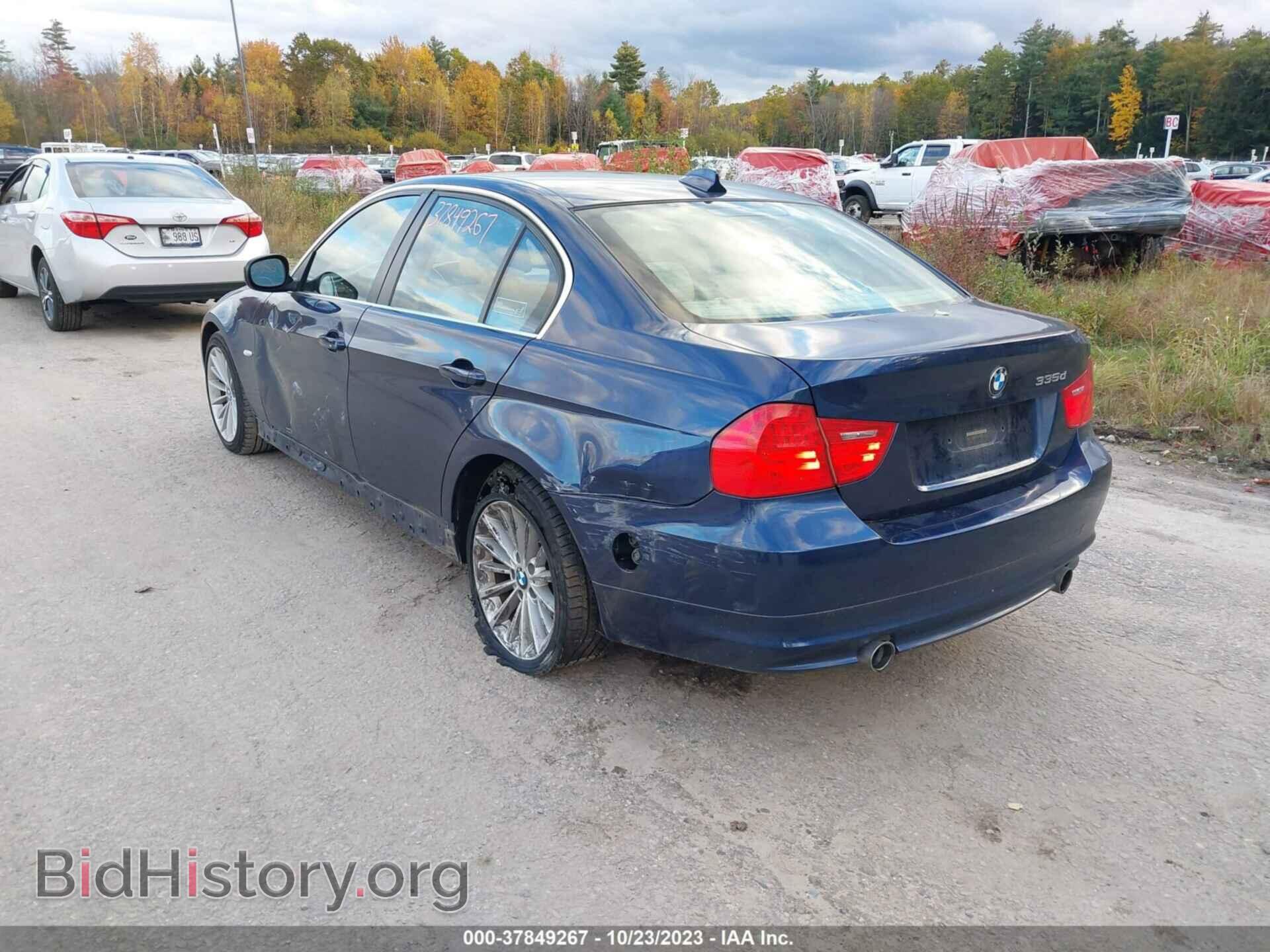 2011 BMW 335D - VIN: WBAPN7C56BA781259 - Фото 3