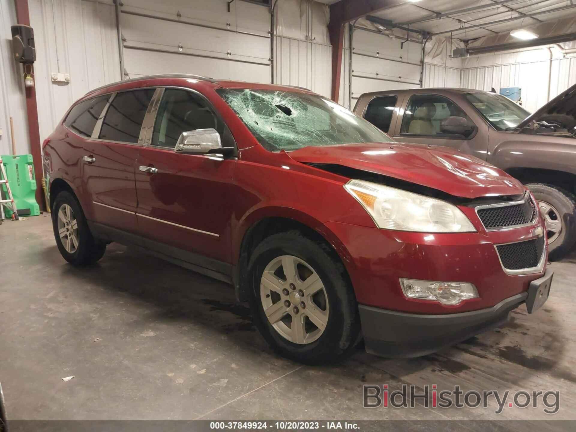 Photo 1GNKVGED0BJ131710 - CHEVROLET TRAVERSE 2011