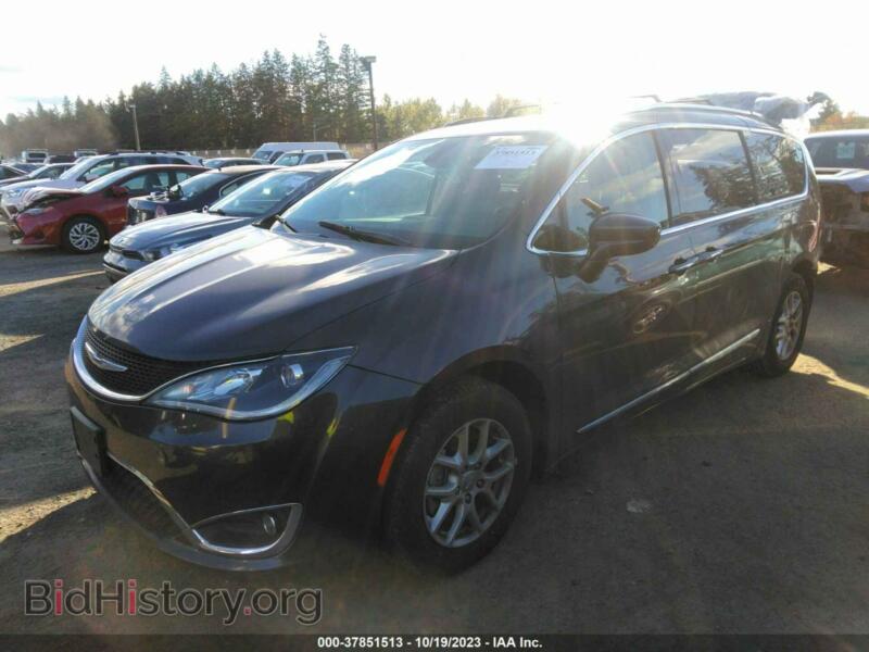 2020 Chrysler PACIFICA (VIN 2C4RC1BG9LR209343) — photo 2 of 17