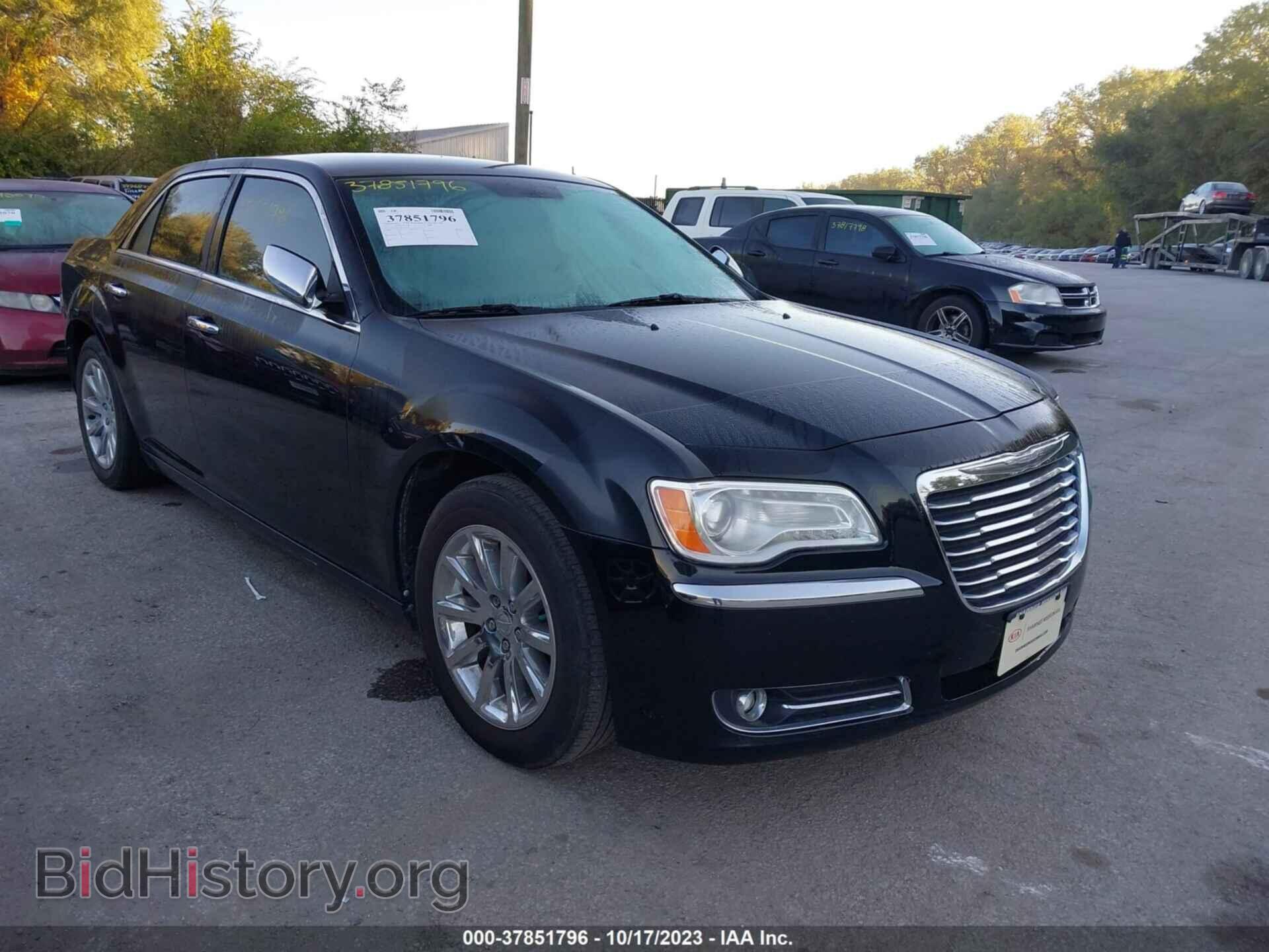 Photo 2C3CA5CG0BH593958 - CHRYSLER 300 2011