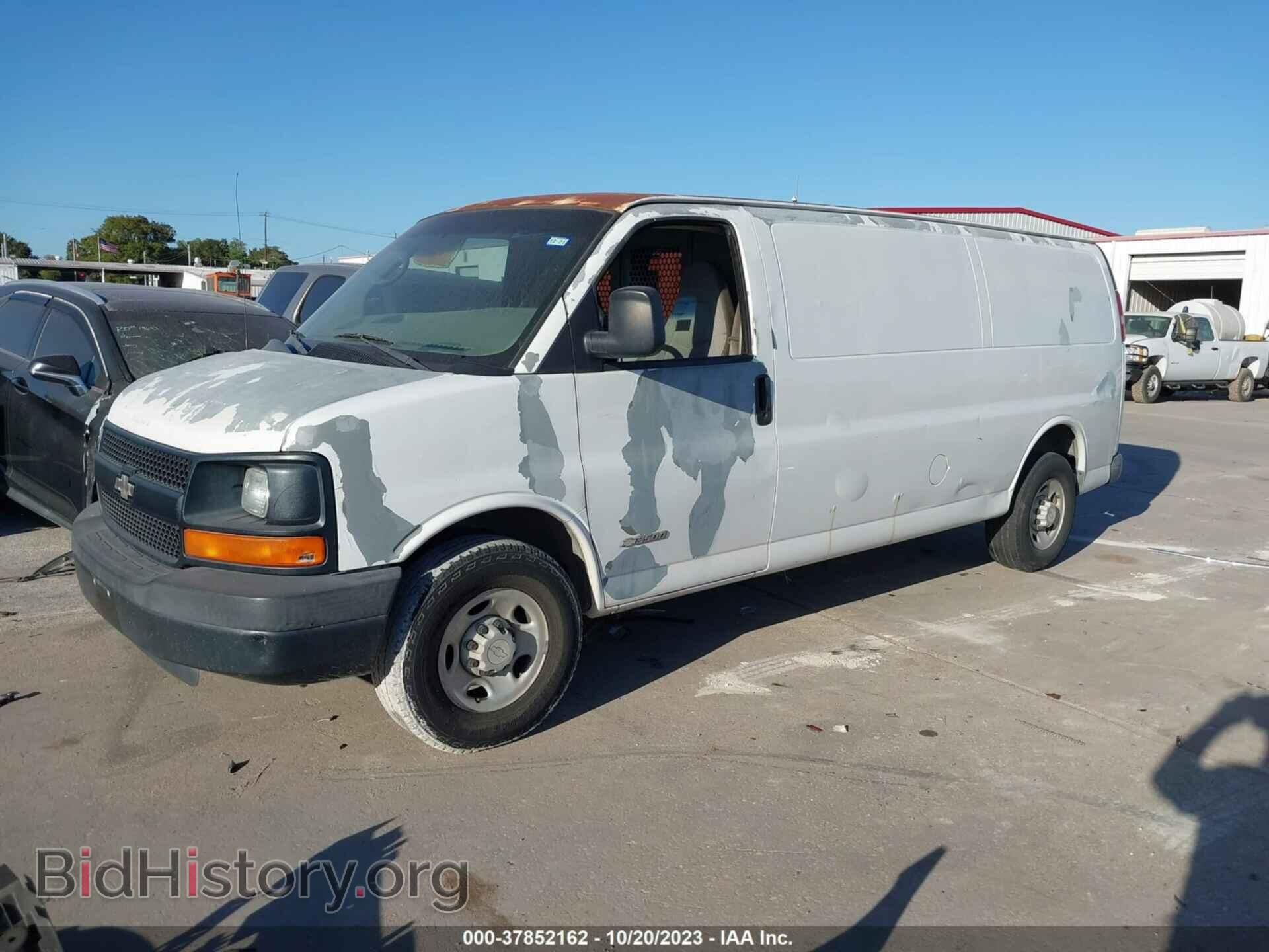 2006 CHEVROLET EXPRESS CARGO VAN - VIN: 1GCHG39VX61159013 - Фото 2