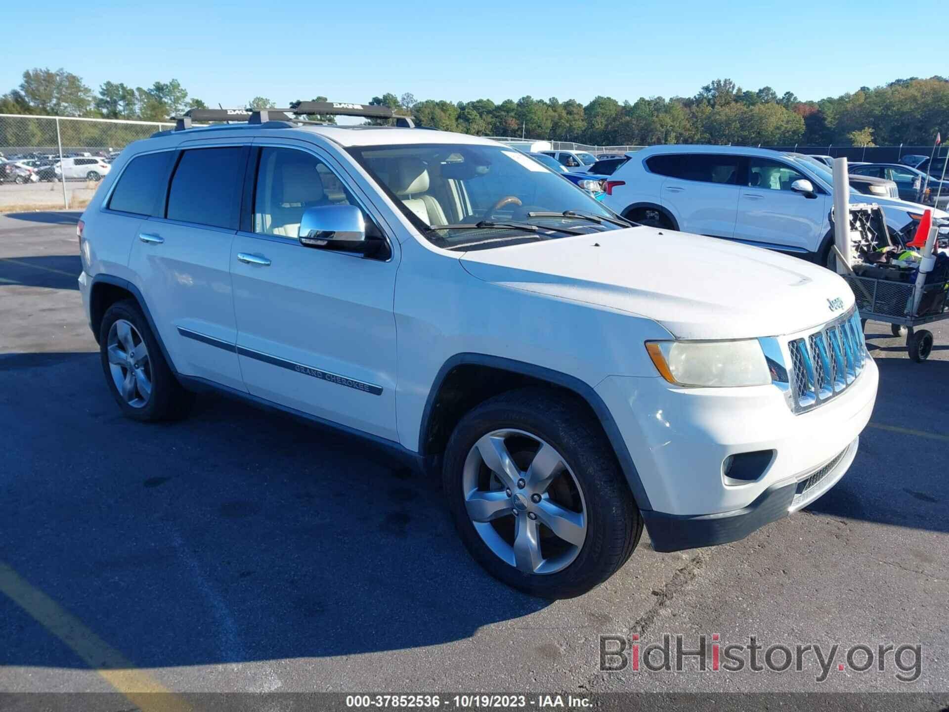 Photo 1J4RR6GG6BC669517 - JEEP GRAND CHEROKEE 2011