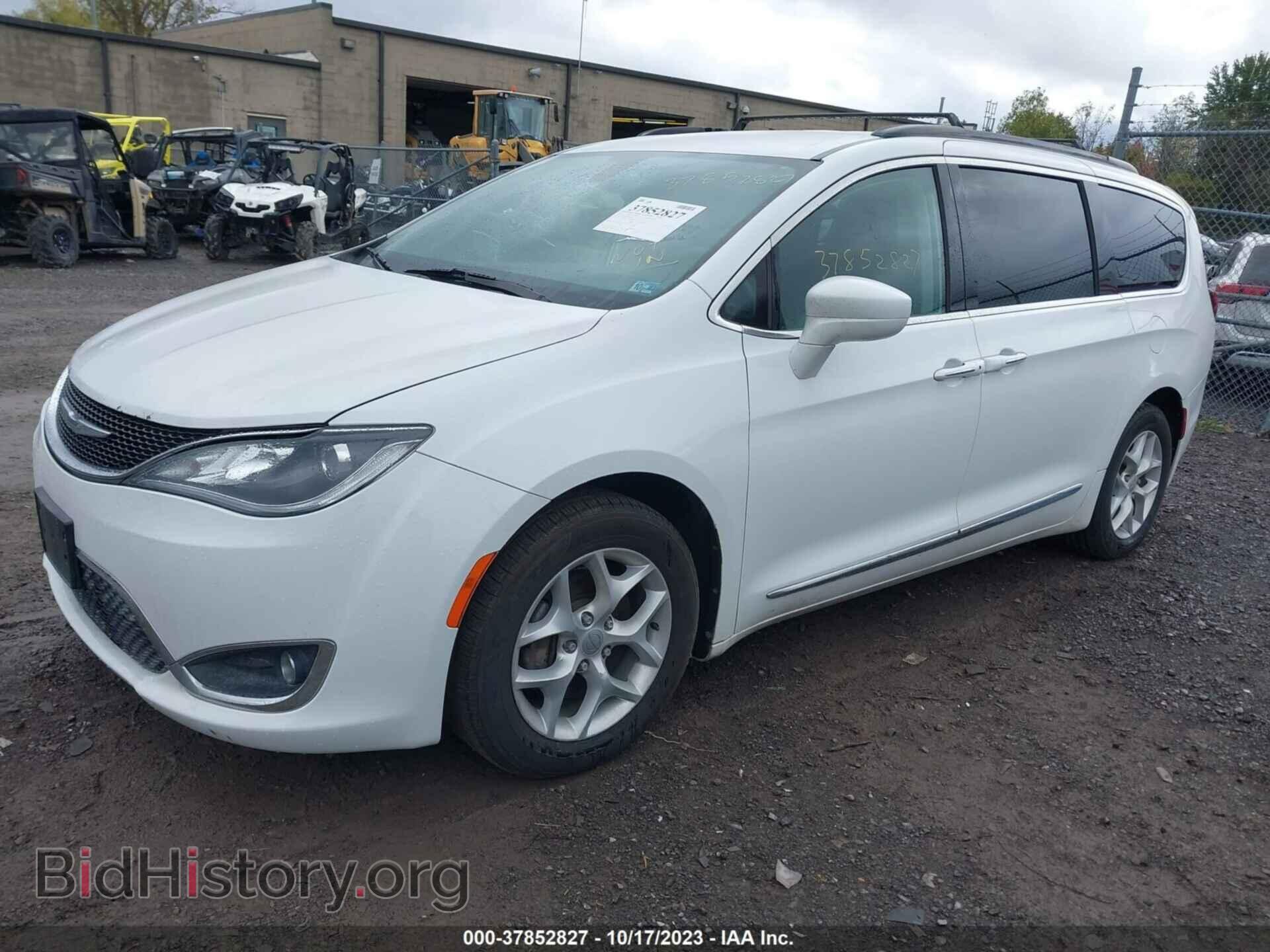2017 CHRYSLER PACIFICA - VIN: 2C4RC1BG4HR810067 - Фото 2