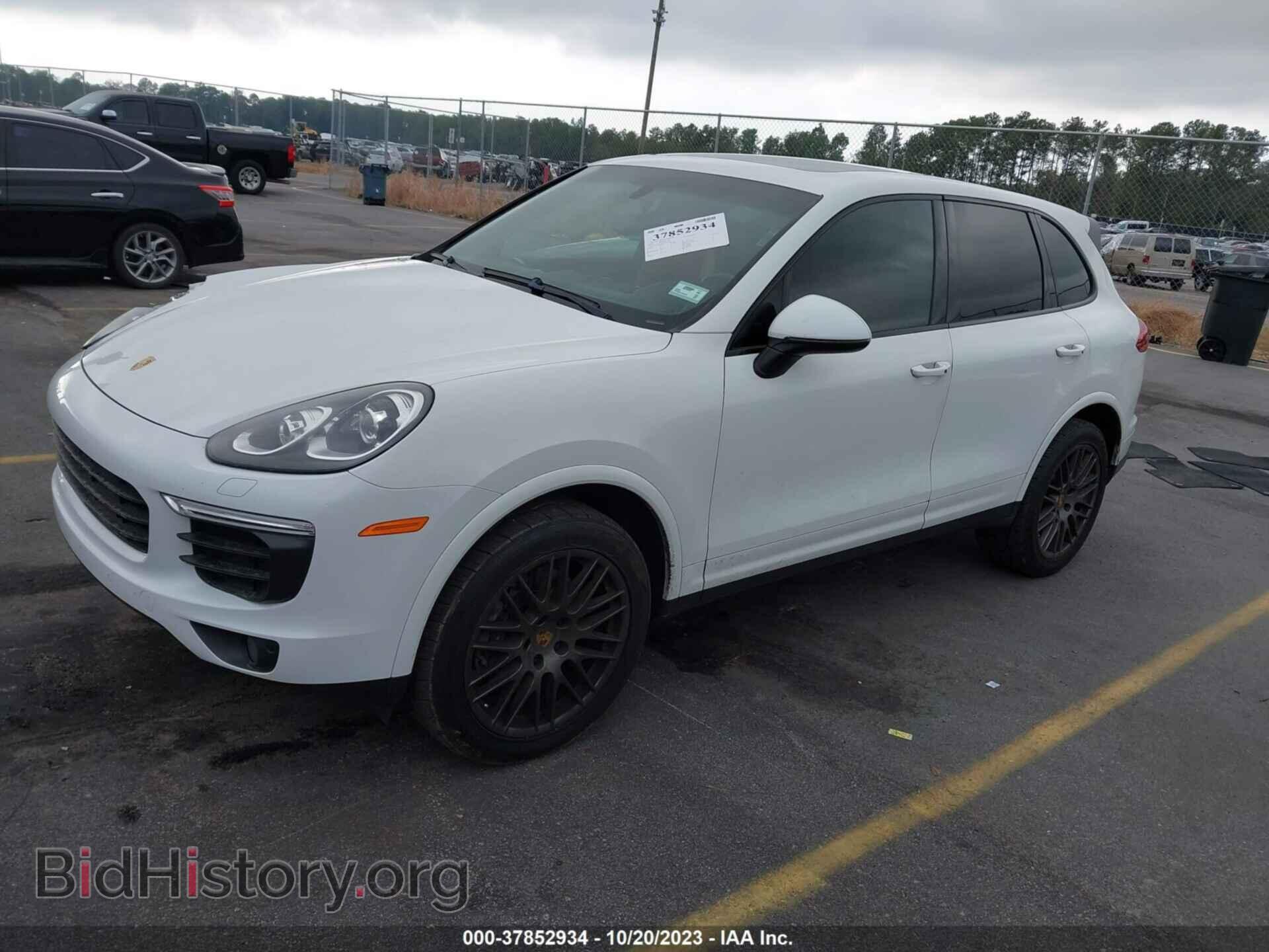 2017 PORSCHE CAYENNE - VIN: WP1AA2A27HKA88279 - Фото 2