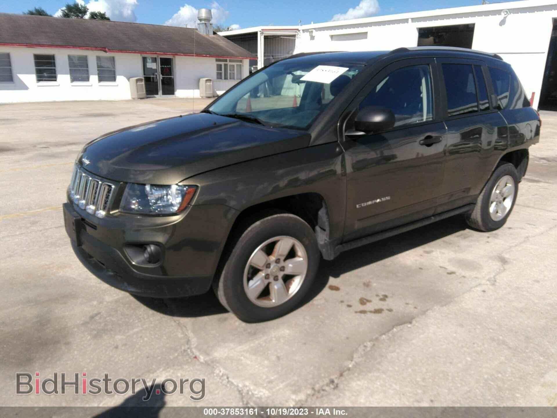 2015 JEEP COMPASS - VIN: 1C4NJCBA2FD373147 - Photo 2