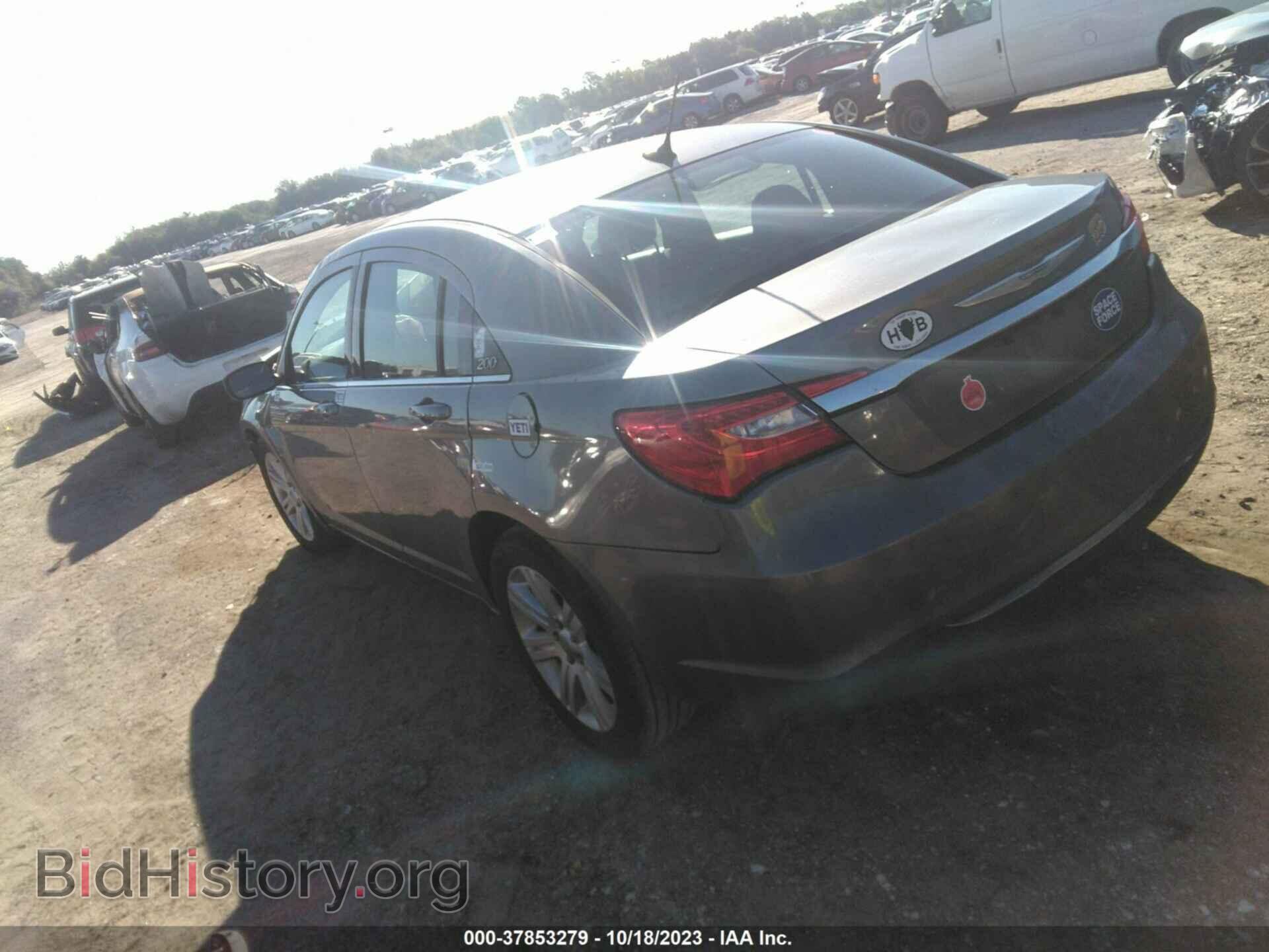 2013 CHRYSLER 200 - VIN: 1C3CCBAB0DN671651 - Фото 3