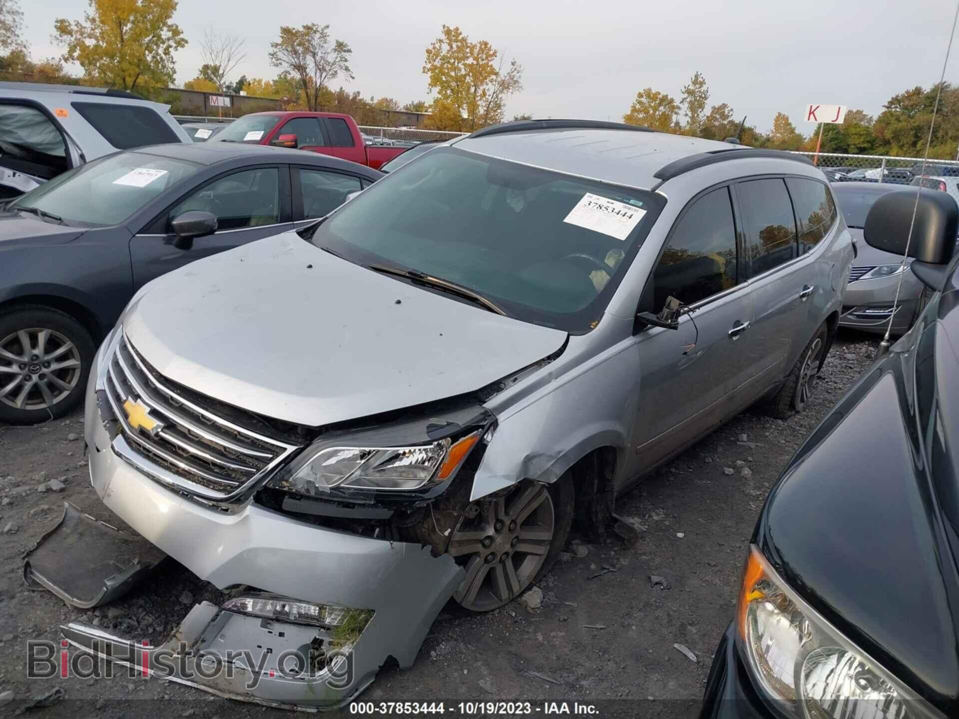2017 CHEVROLET TRAVERSE - VIN: 1GNKVGKD2HJ309064 - Фото 2