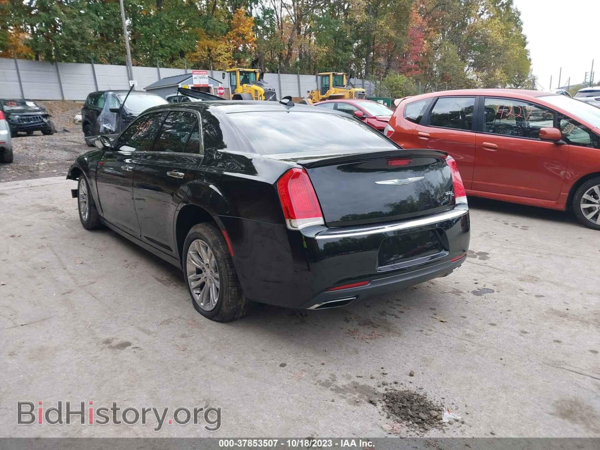 2017 CHRYSLER 300 - VIN: 2C3CCAEG0HH552139 - Фото 3