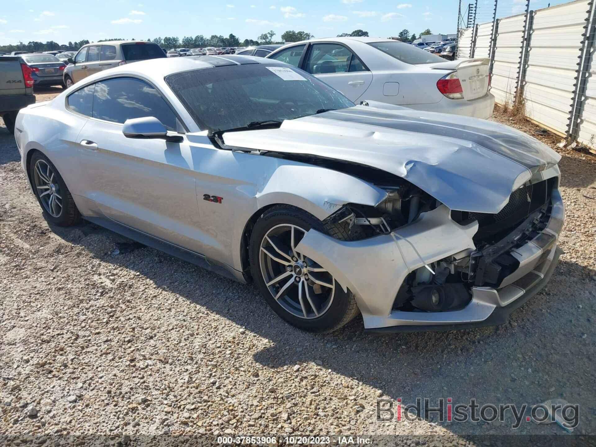 Photo 1FA6P8TH8F5411881 - FORD MUSTANG 2015