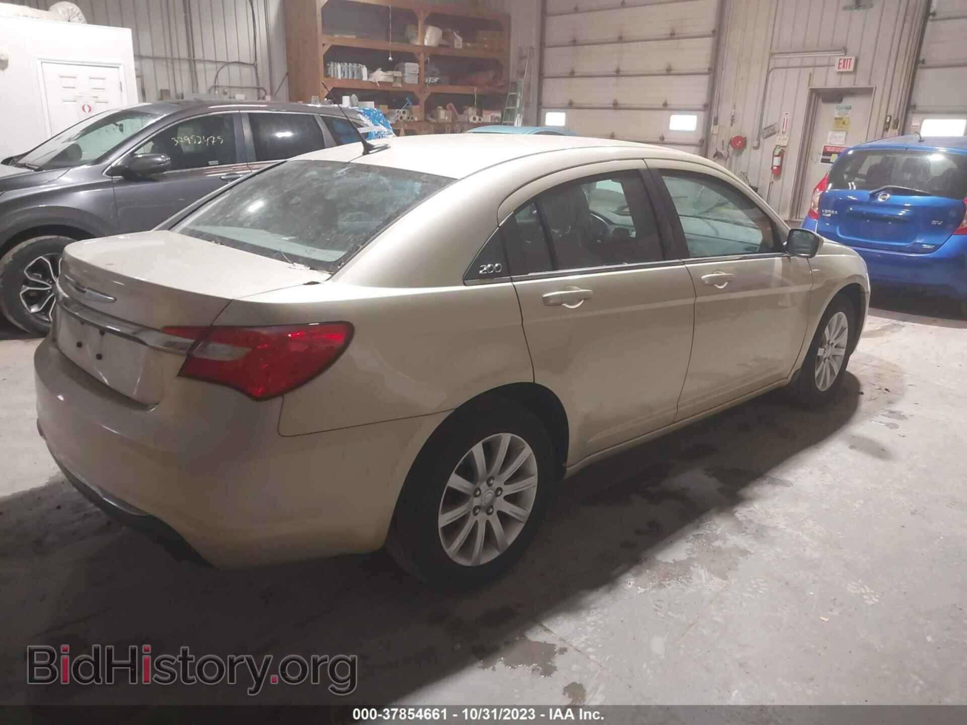 2011 CHRYSLER 200 - VIN: 1C3BC1FB1BN514187 - Фото 4