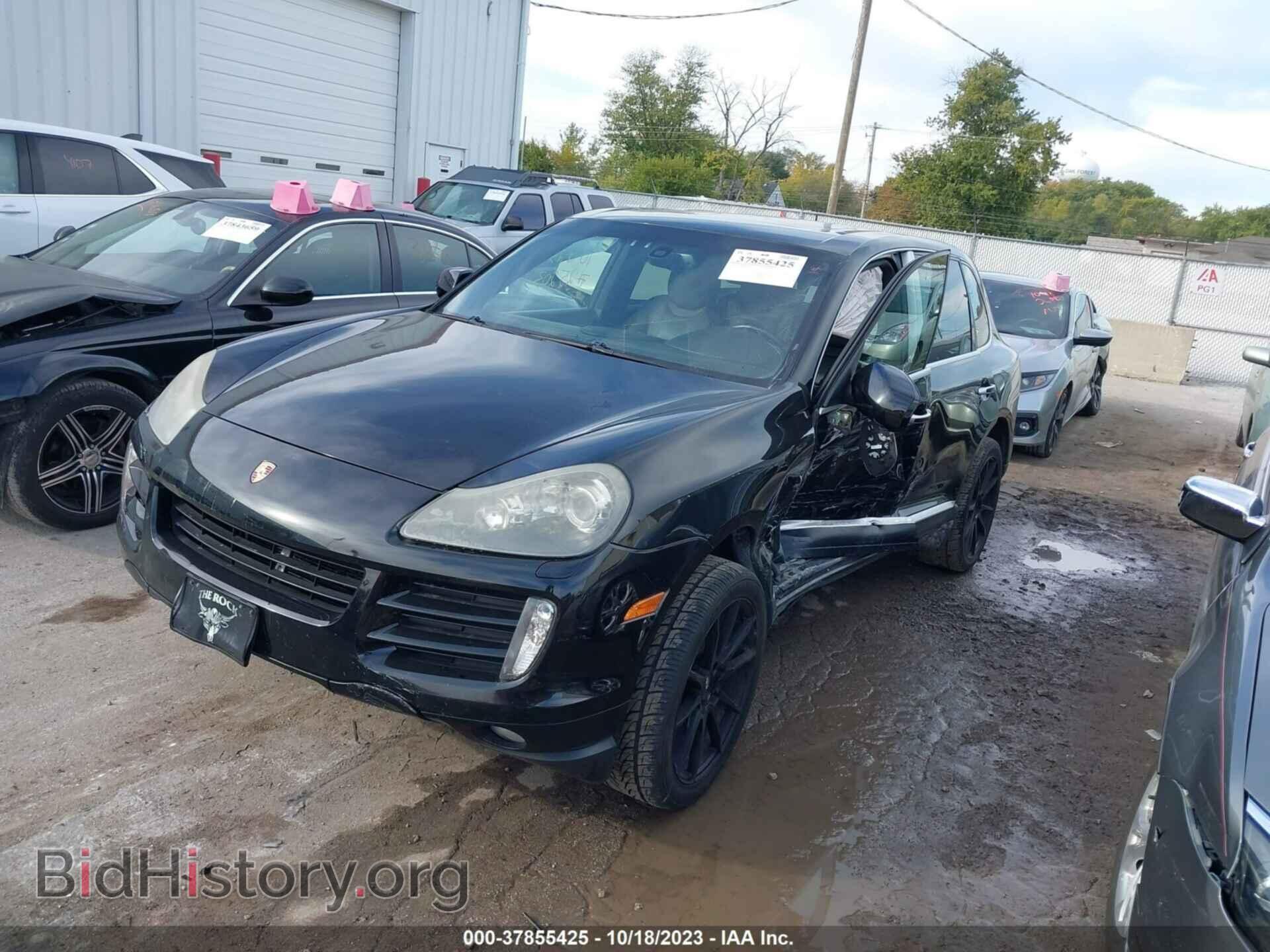 2010 PORSCHE CAYENNE - VIN: WP1AA2AP5ALA08358 - Фото 2