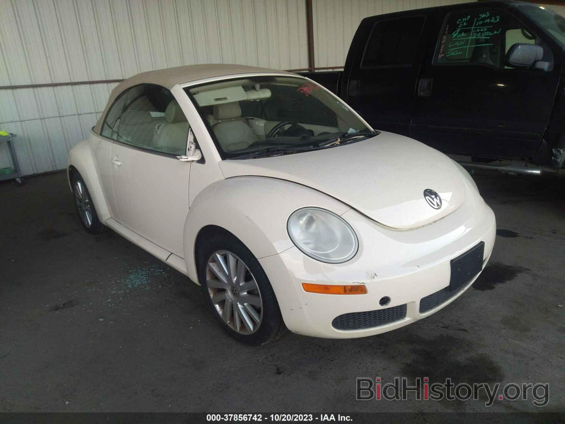 Photo 3VWRG31Y08M415561 - VOLKSWAGEN NEW BEETLE CONVERTIBLE 2008