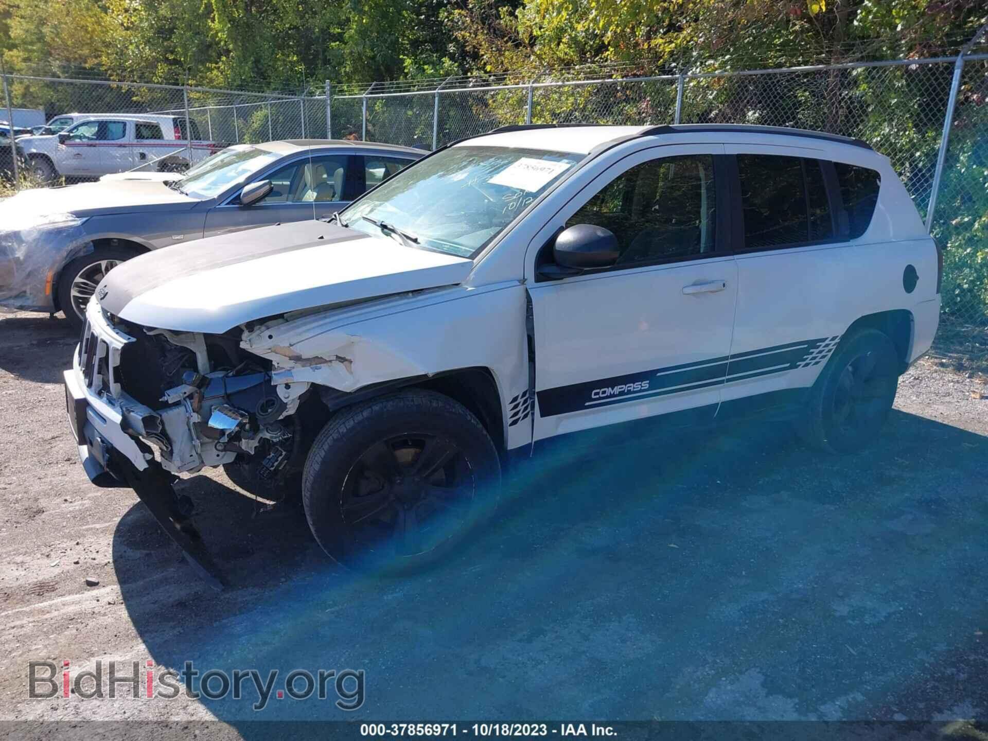 2015 JEEP COMPASS - VIN: 1C4NJDBBXFD304303 - Фото 2