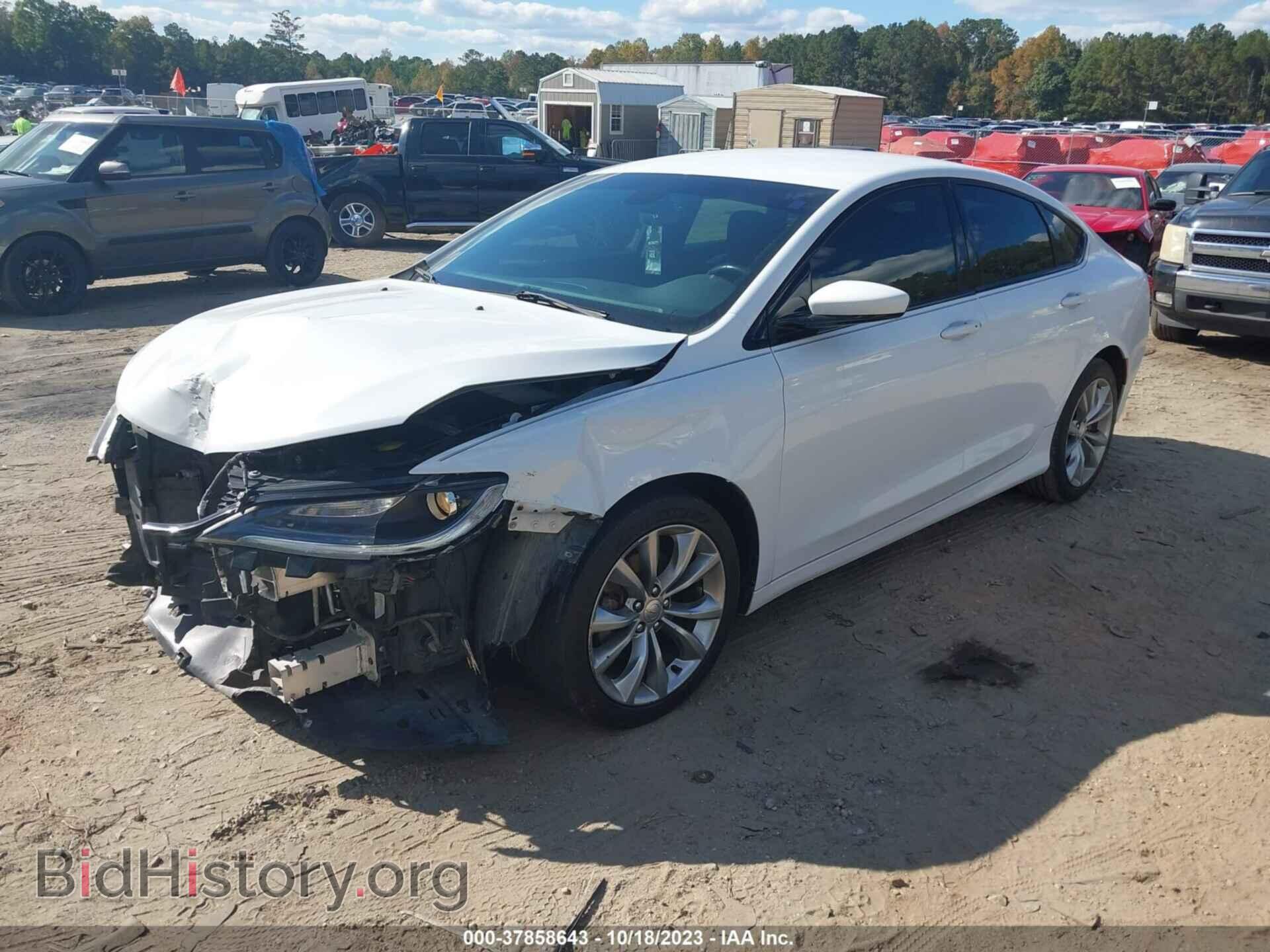 2016 CHRYSLER 200 - VIN: 1C3CCCBB7GN150631 - Фото 2