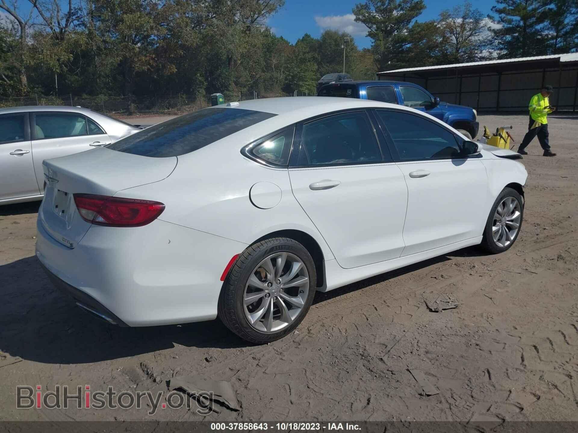 2016 CHRYSLER 200 - VIN: 1C3CCCBB7GN150631 - Фото 4