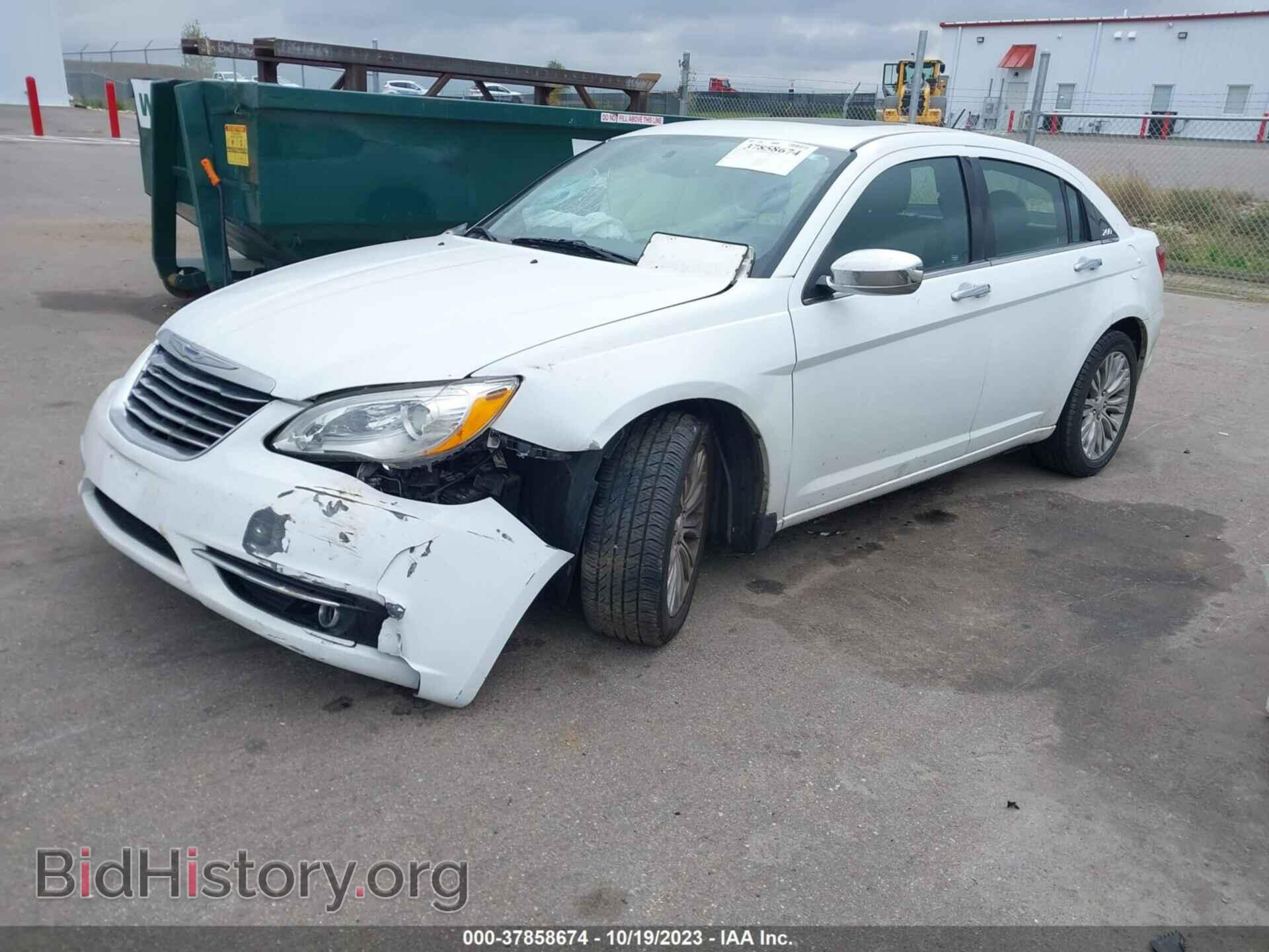 2012 CHRYSLER 200 - VIN: 1C3CCBCG7CN307153 - Фото 2