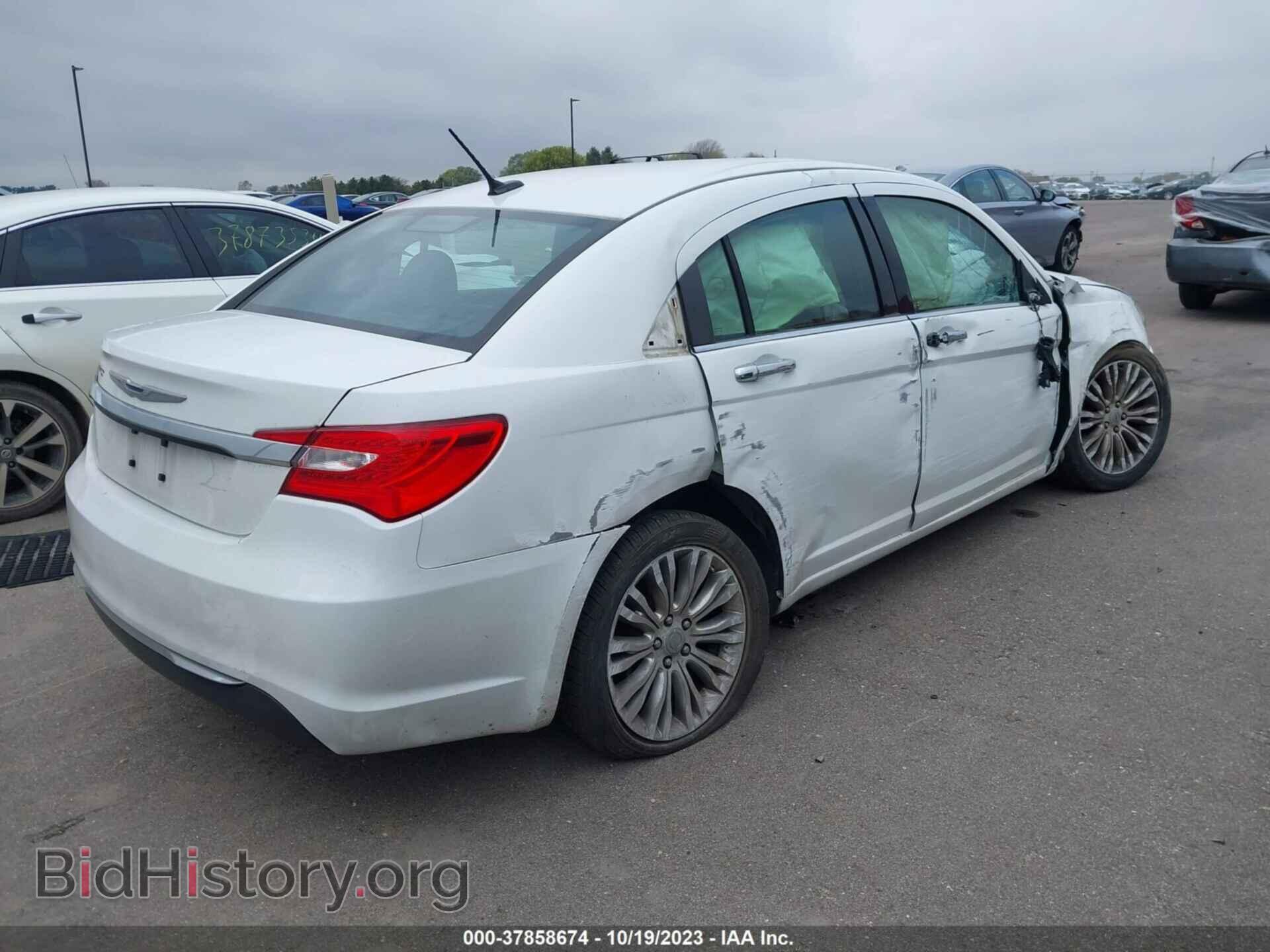 2012 CHRYSLER 200 - VIN: 1C3CCBCG7CN307153 - Фото 4