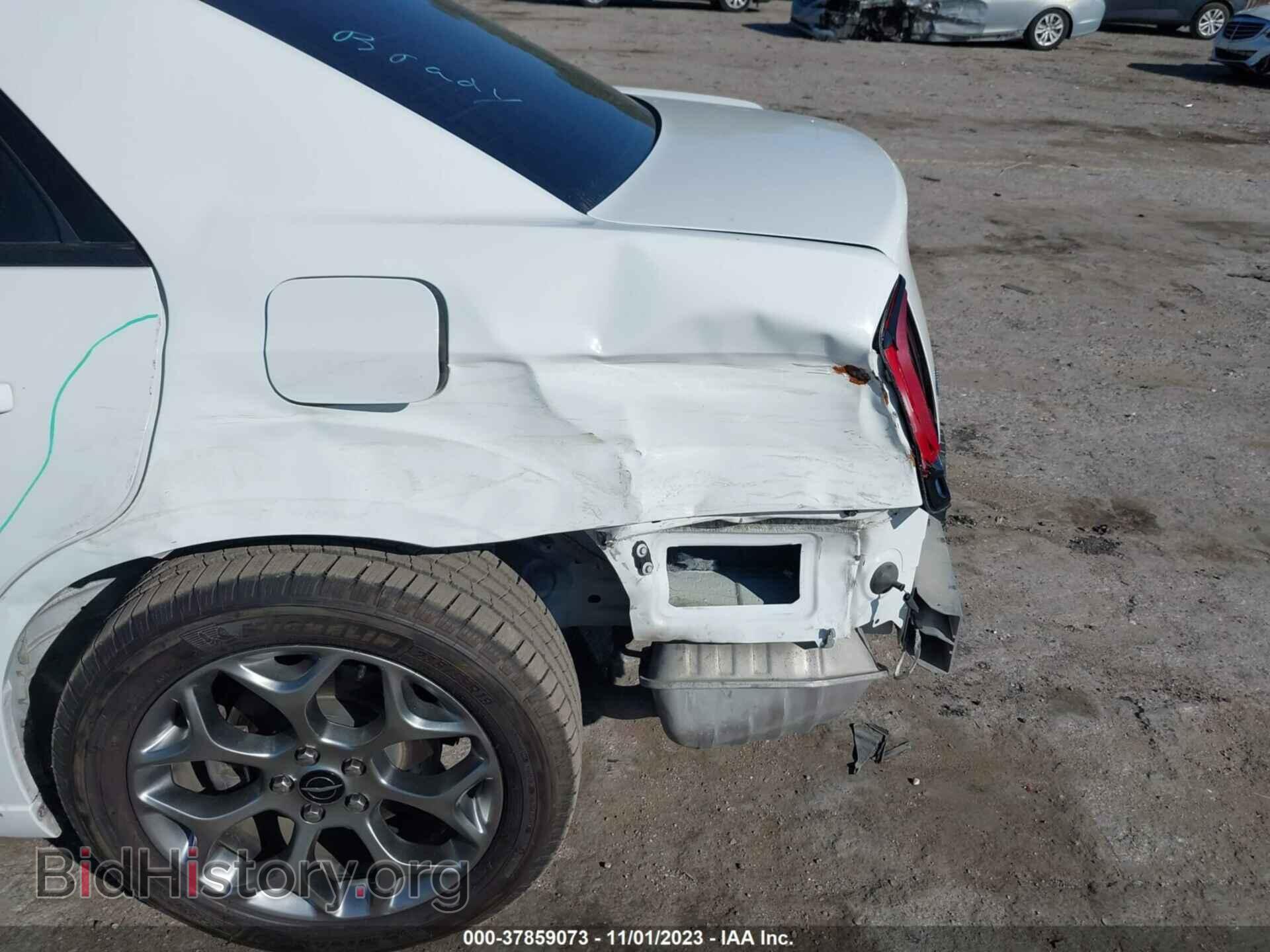 2016 CHRYSLER 300 - VIN: 2C3CCAGG5GH296009 - Фото 6