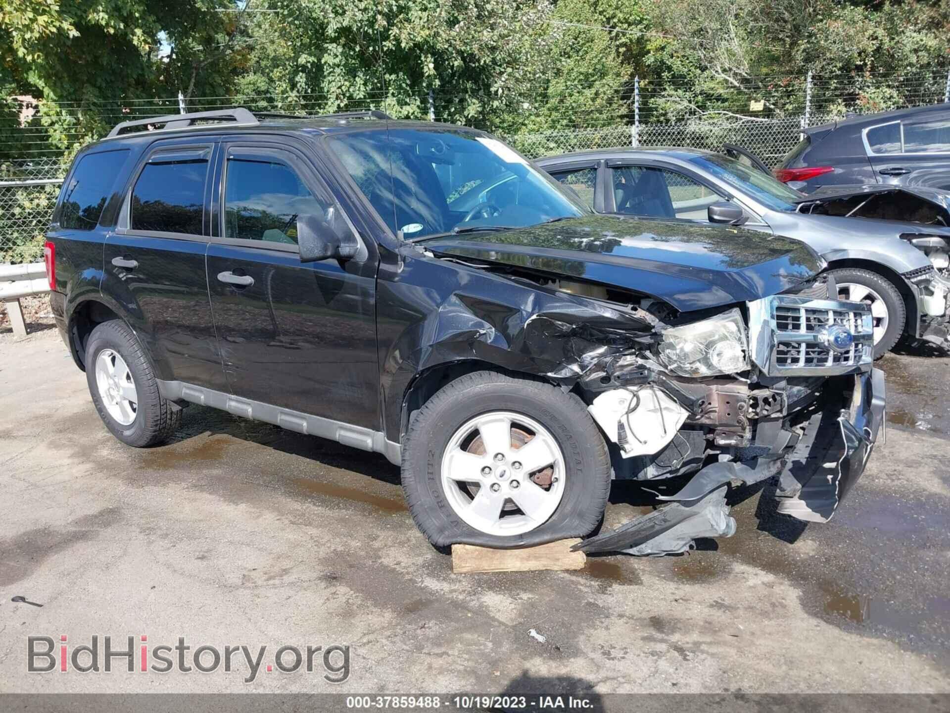 Photo 1FMCU0D72BKA65797 - FORD ESCAPE 2011